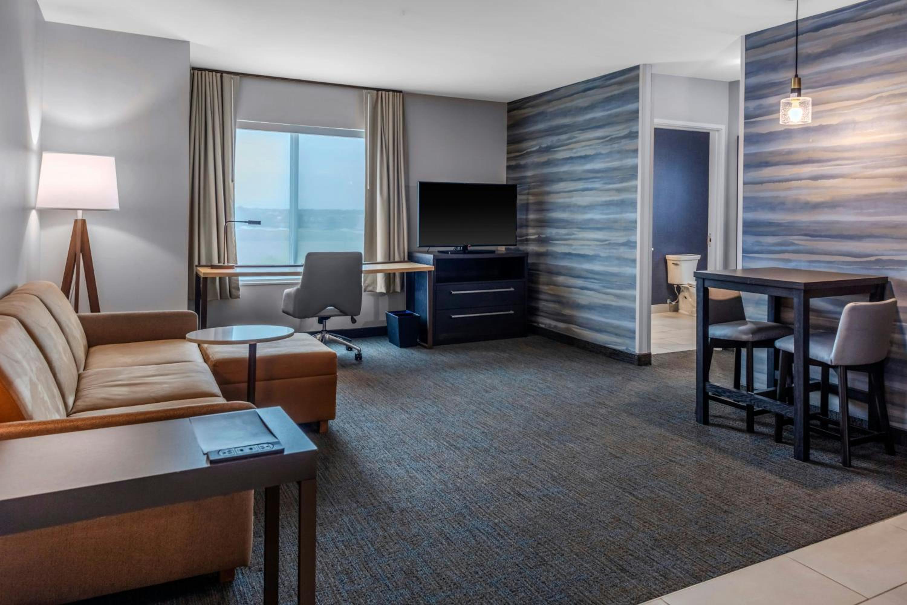 King Suite with Sofa Bed - Hearing Accessible