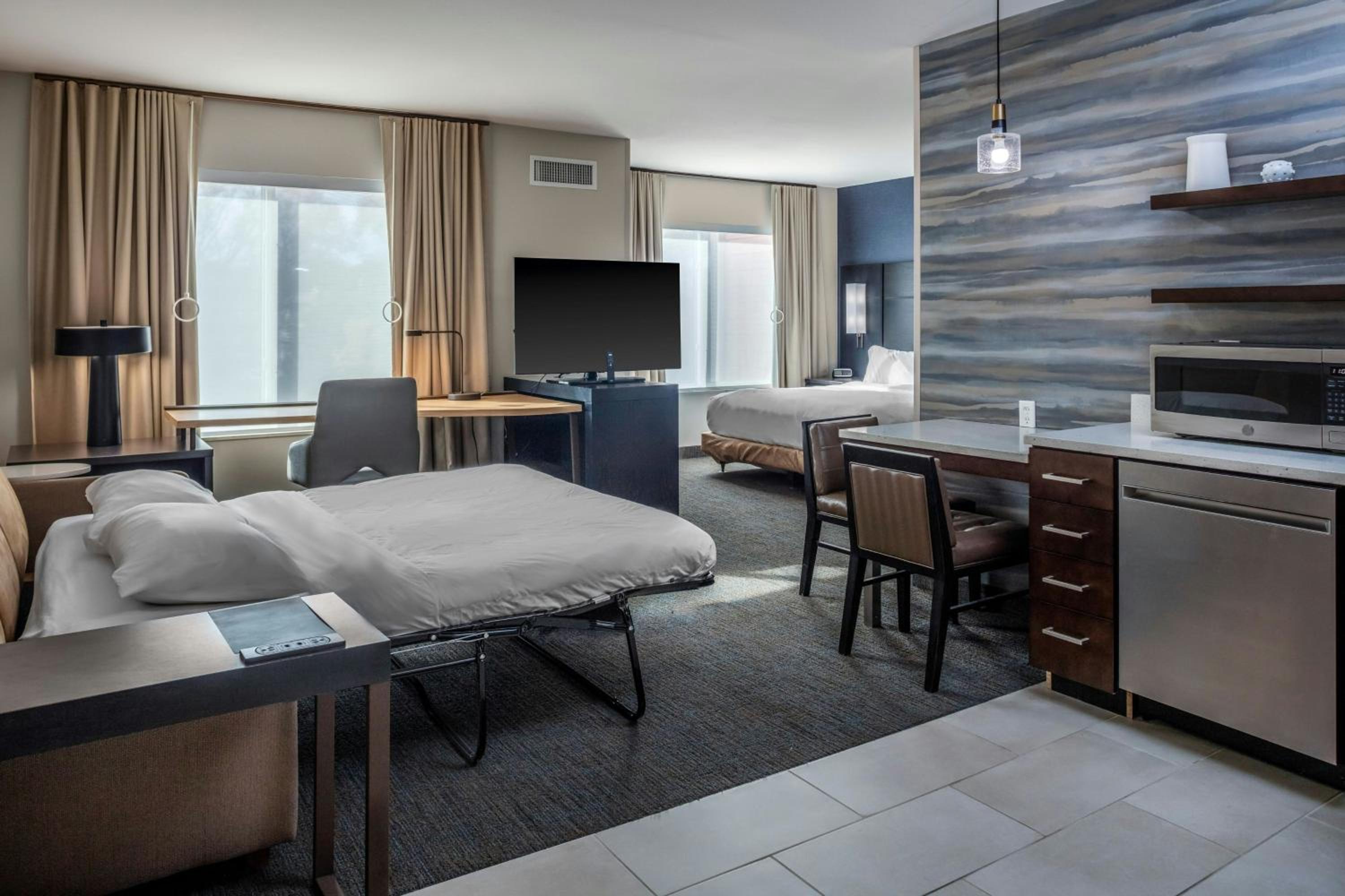 Superior King Suite - Hearing Accessible
