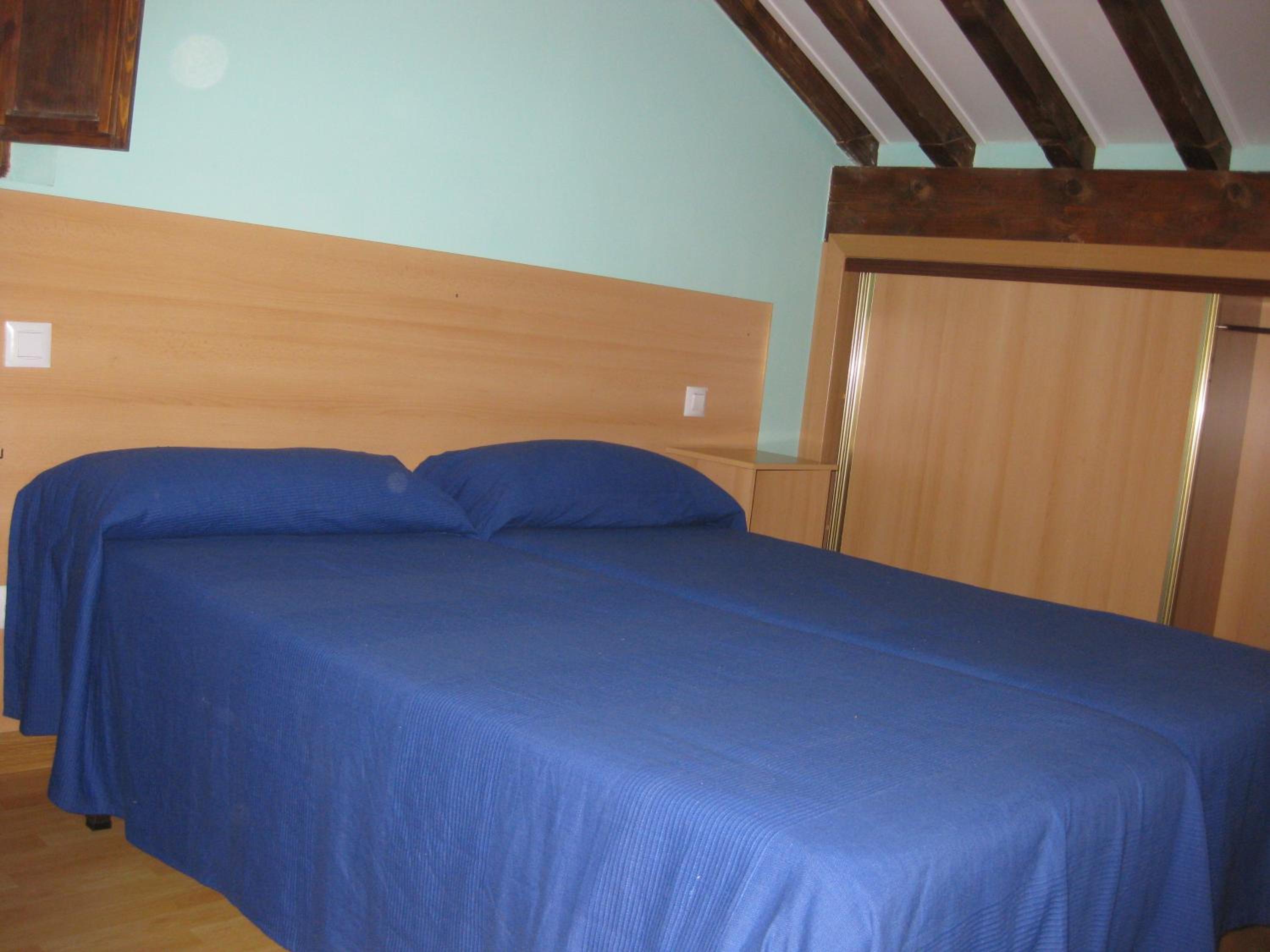 Two-Bedroom Apartment (5 Adults) photo 2