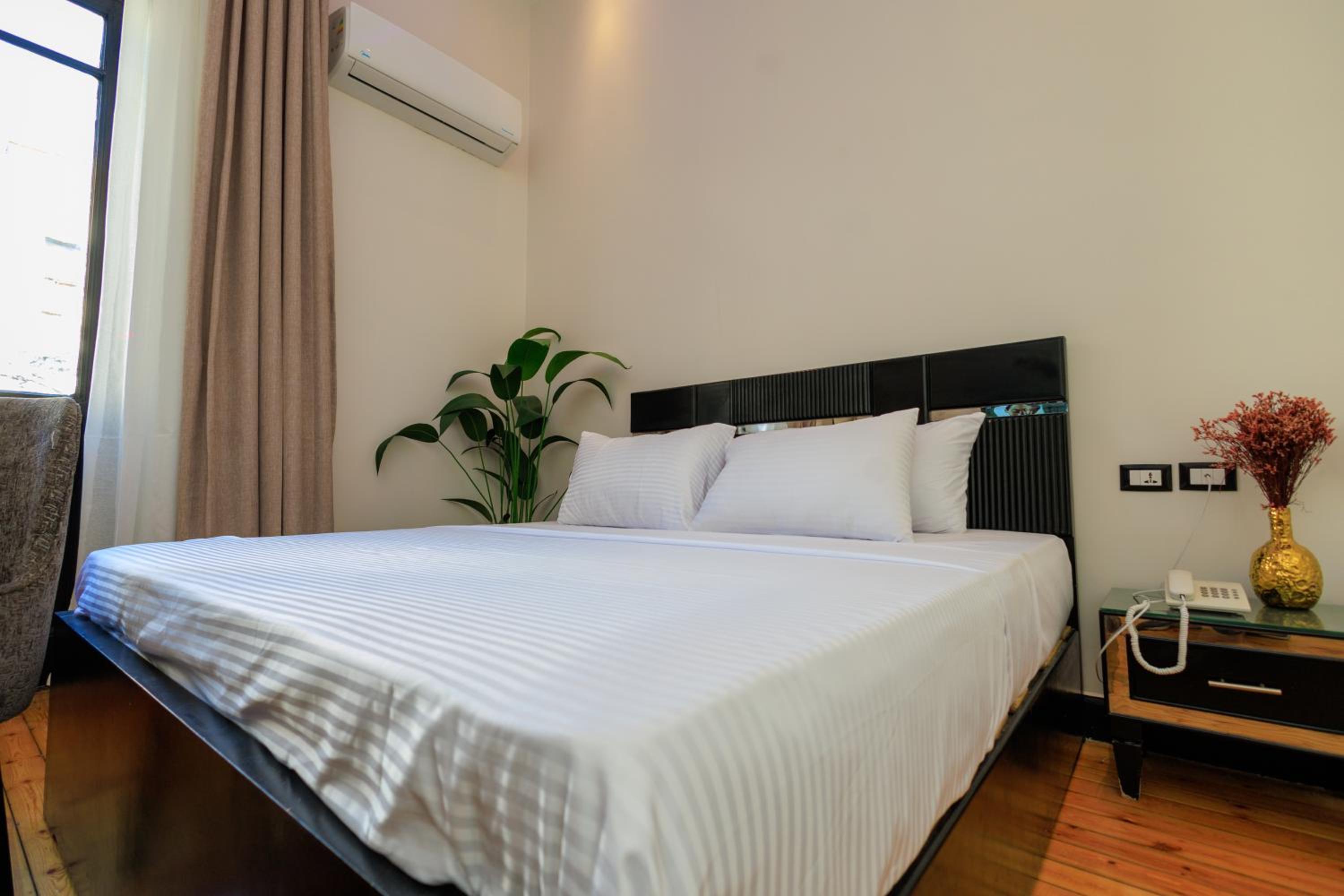 Superior King Room