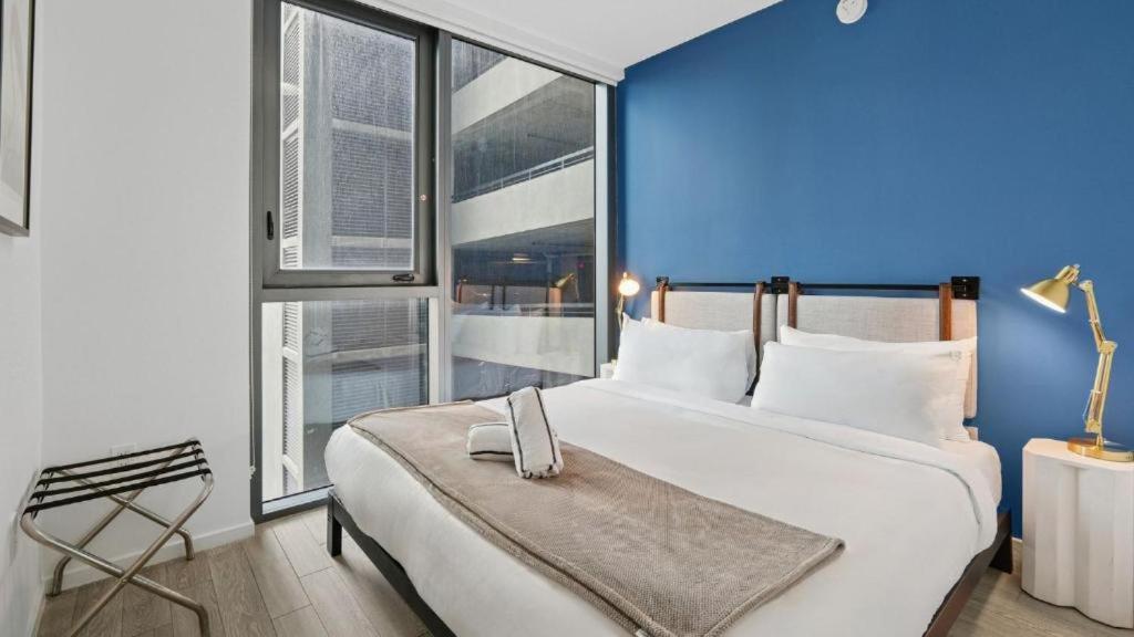 Two-Bedroom Deluxe Apartment with Balcony photo 3