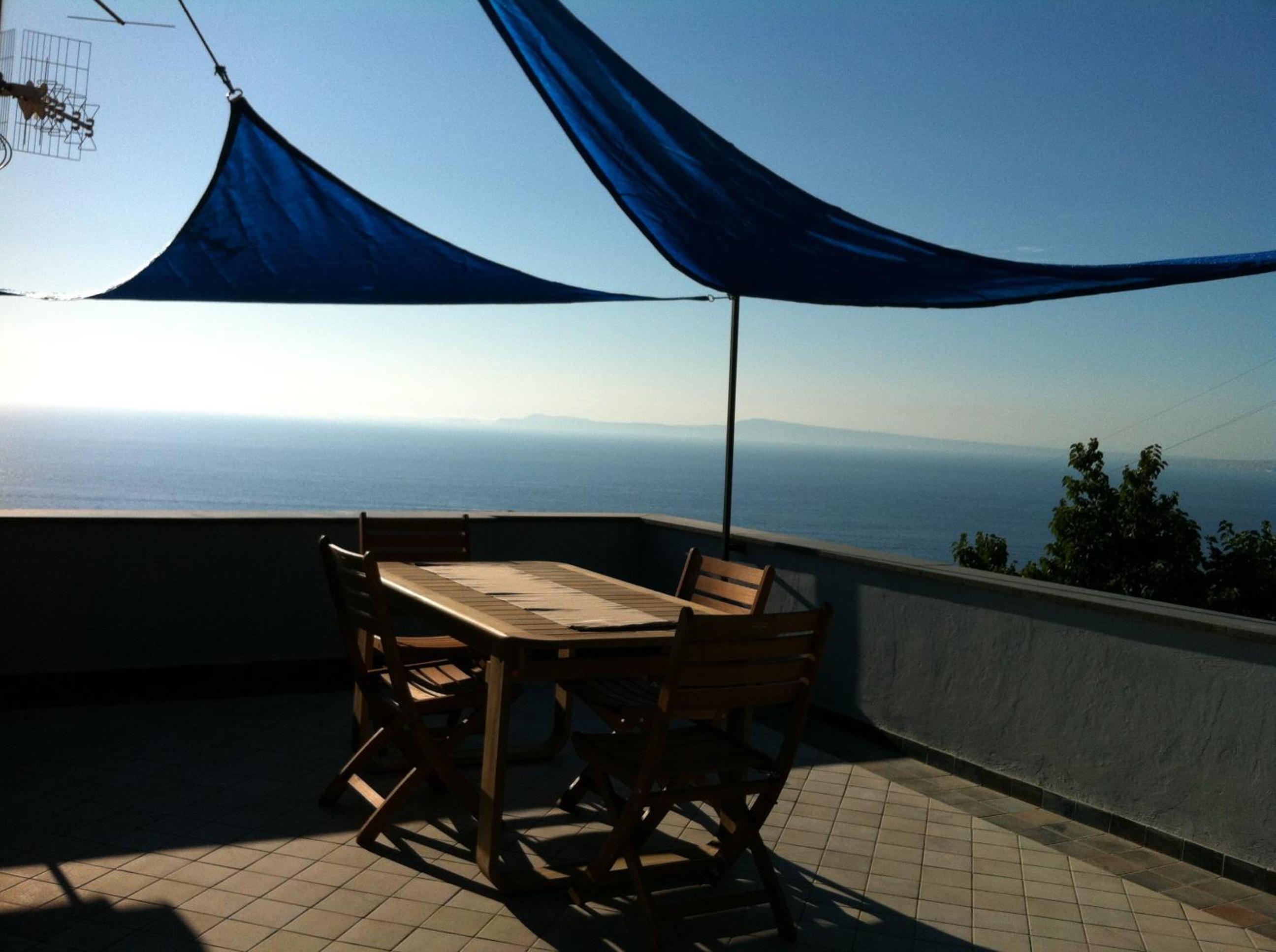 Two-Bedroom Apartment with Sea View photo 3