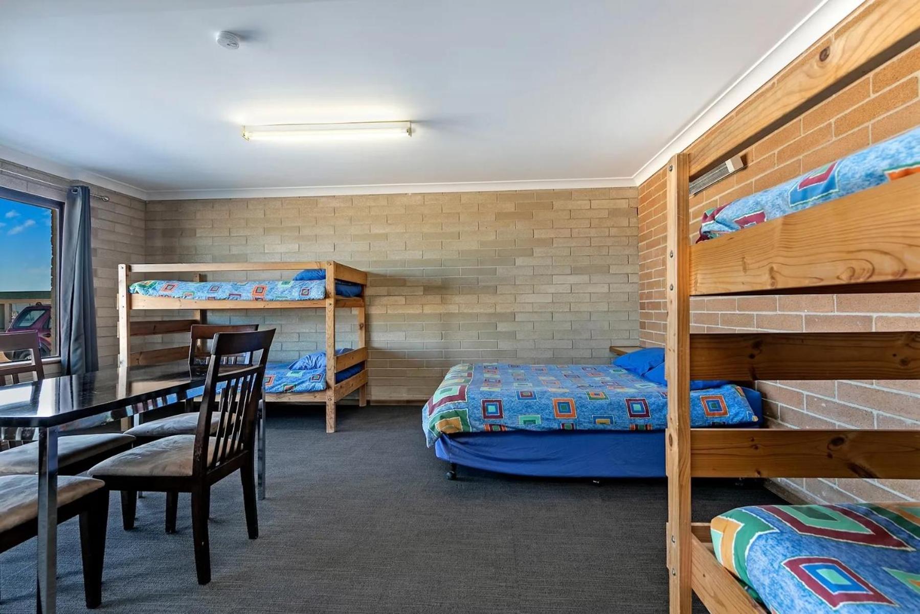 Budget Cabin - No Ensuite, No A/C
