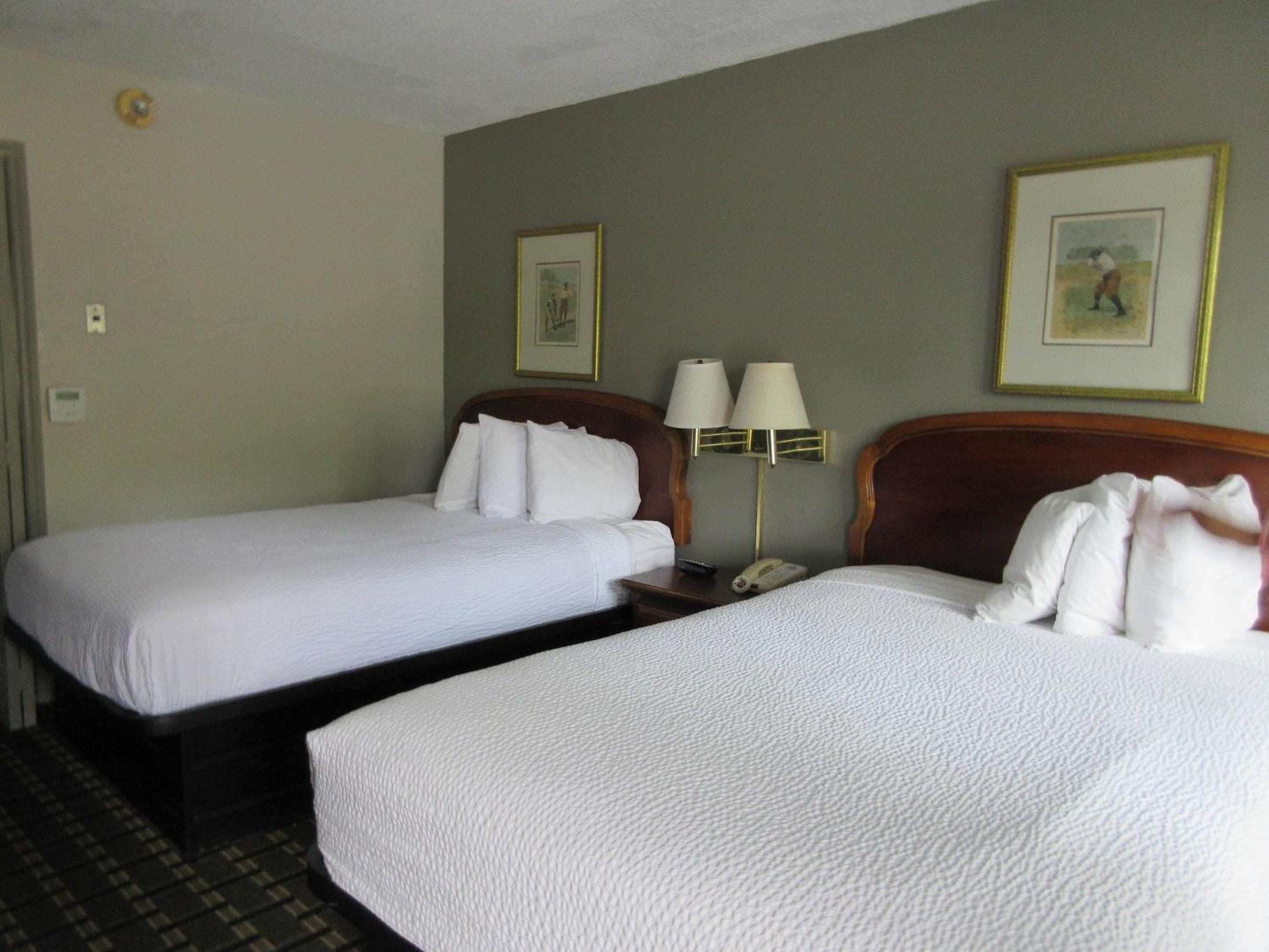 Quadruple Room with Roll-In Shower - Disability Access/Non Smoking photo 2