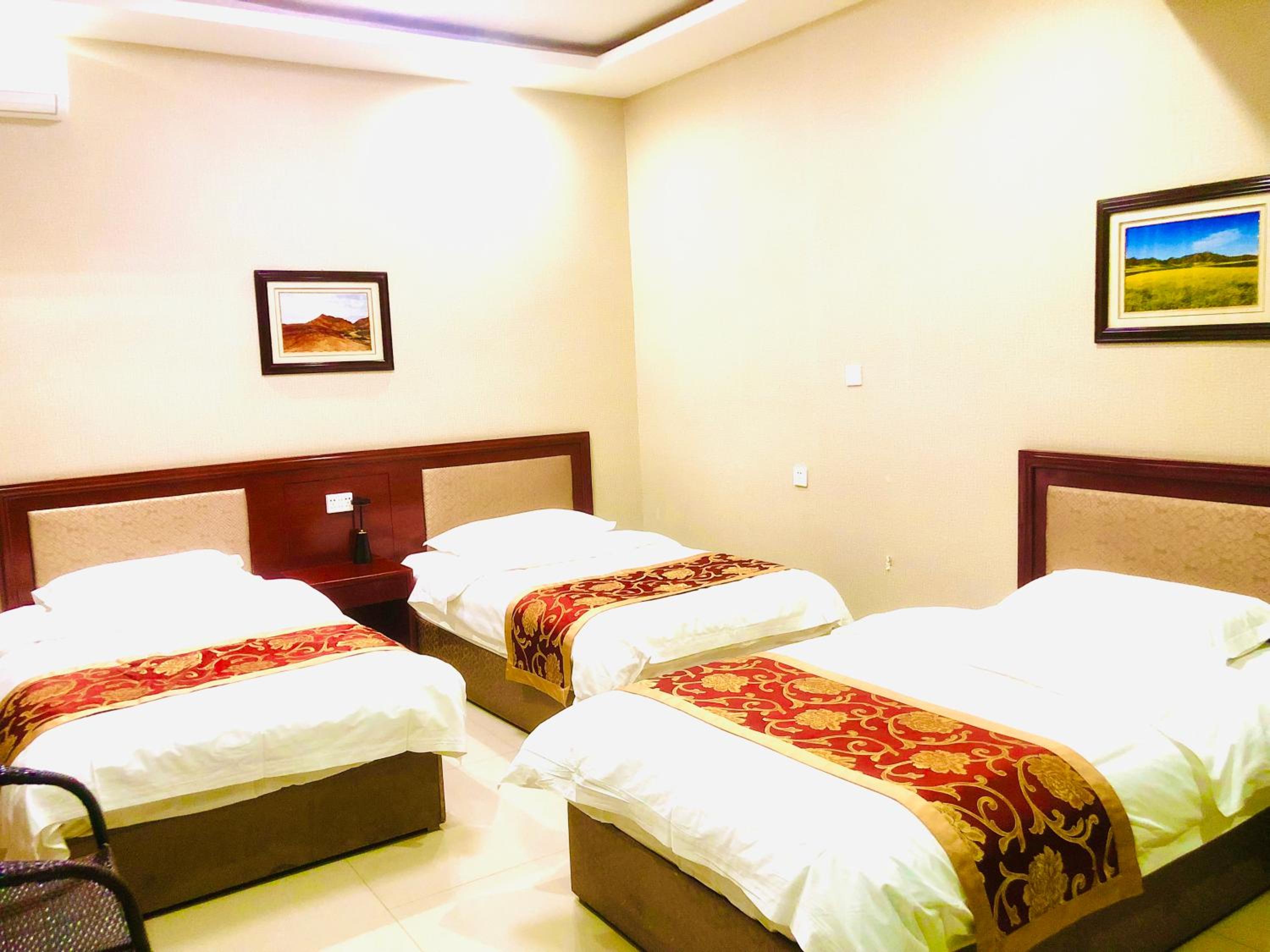 Triple Room with Bathroom - Photo 1