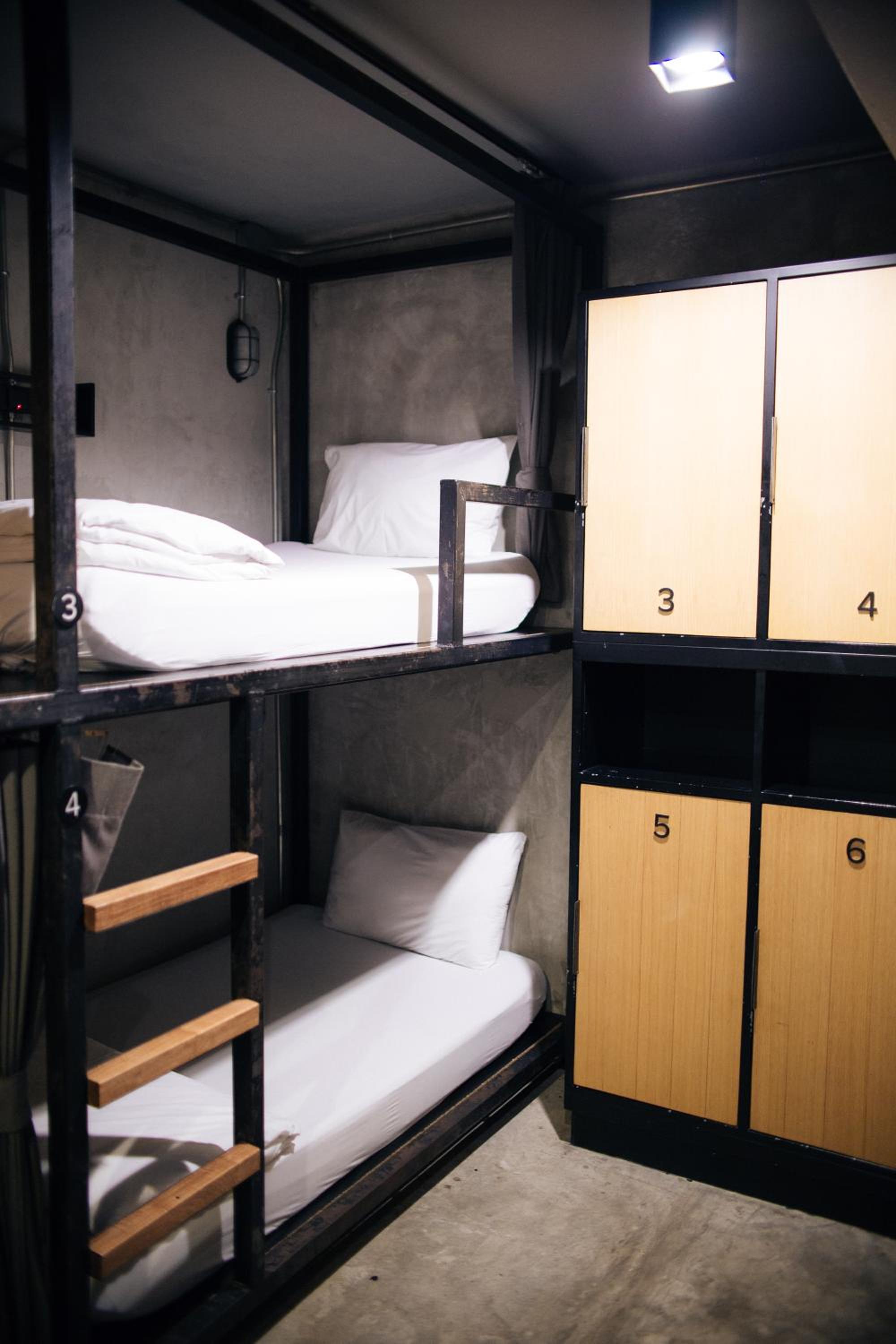 Bunk Bed in 6-Bed Mixed Dormitory Room - No Window photo 2