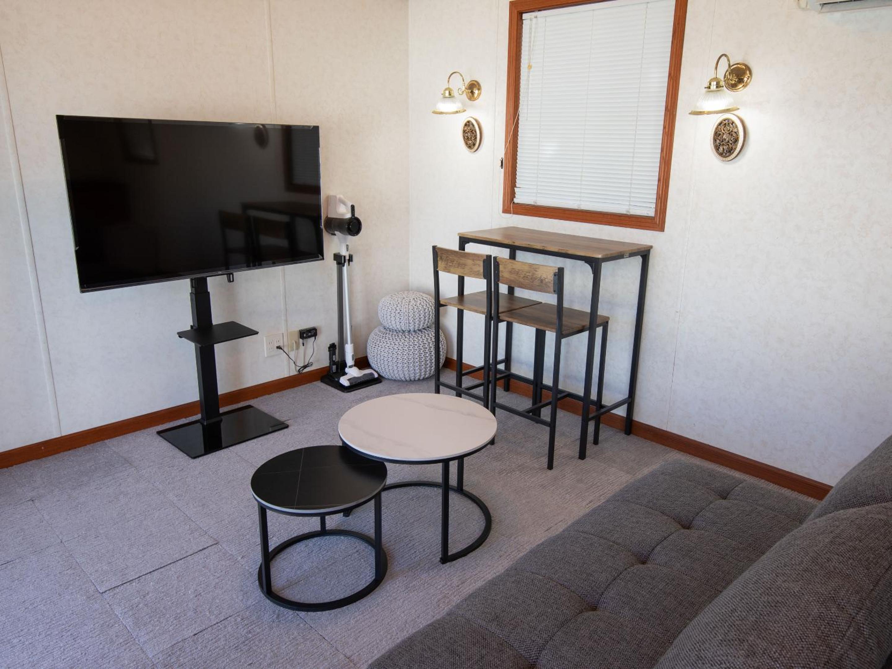 One-Bedroom House photo 2