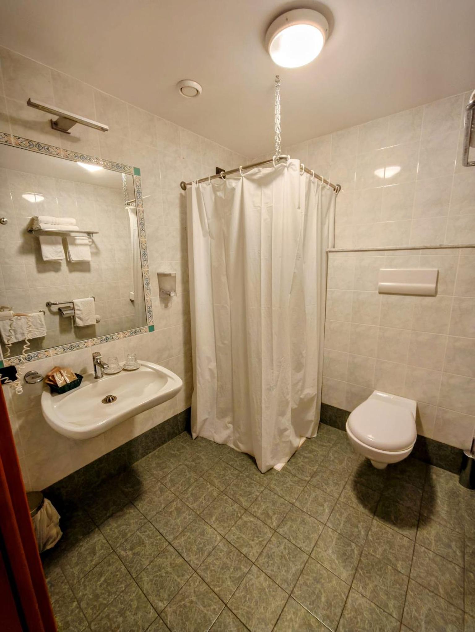 Grand Hotel Victoria, Billede 4