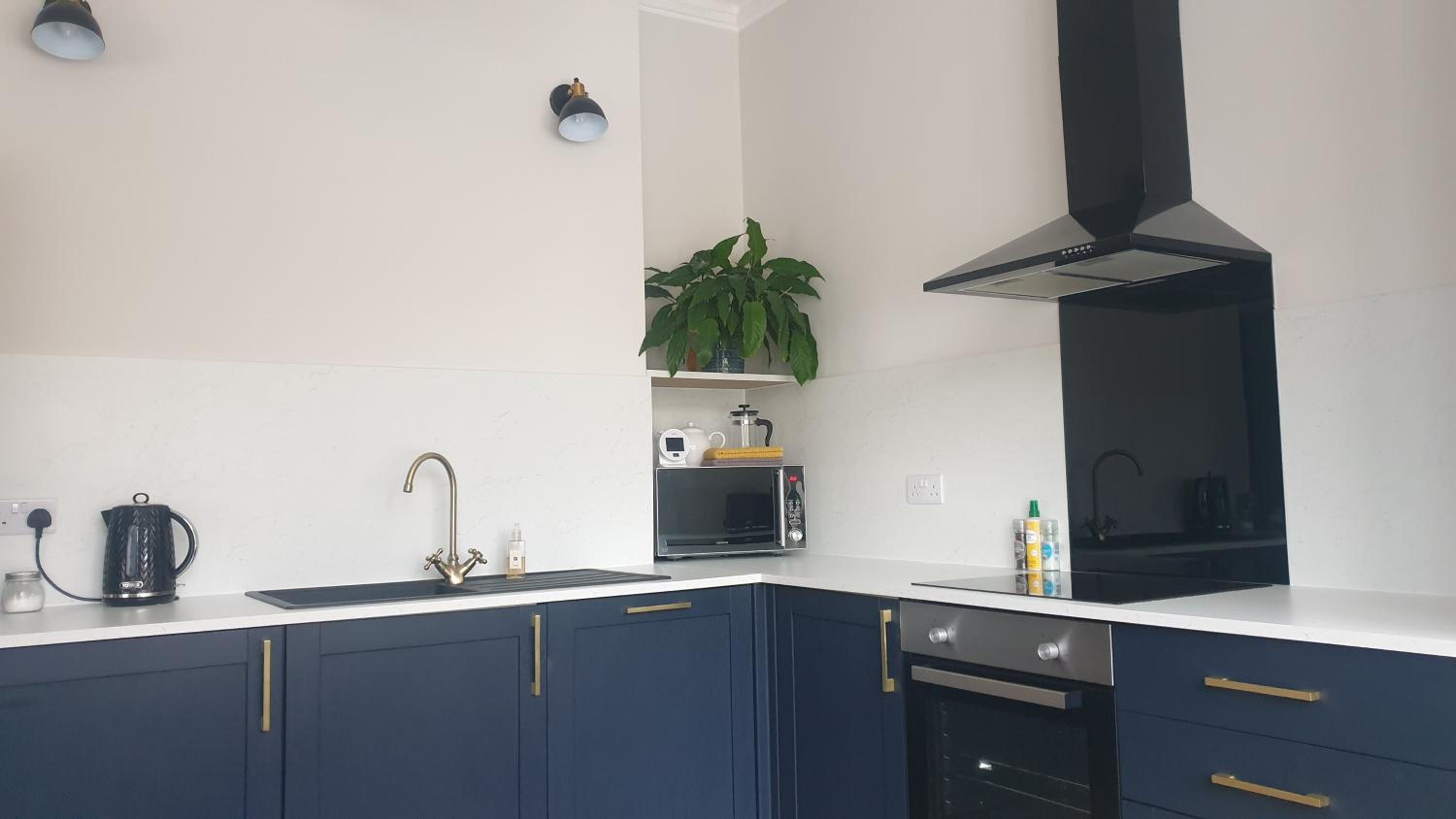 One-Bedroom House photo 1