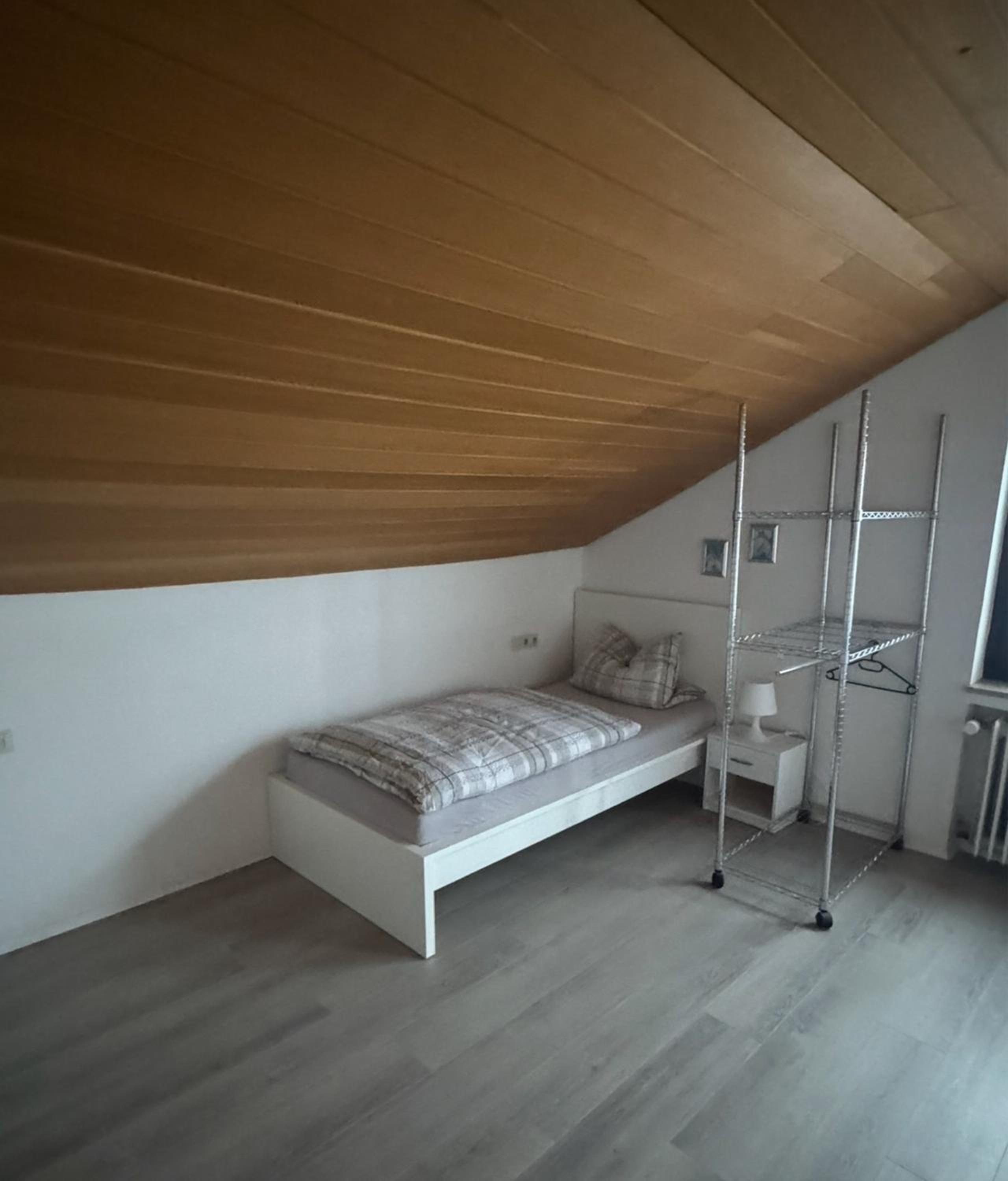 Basic Triple Room photo 2
