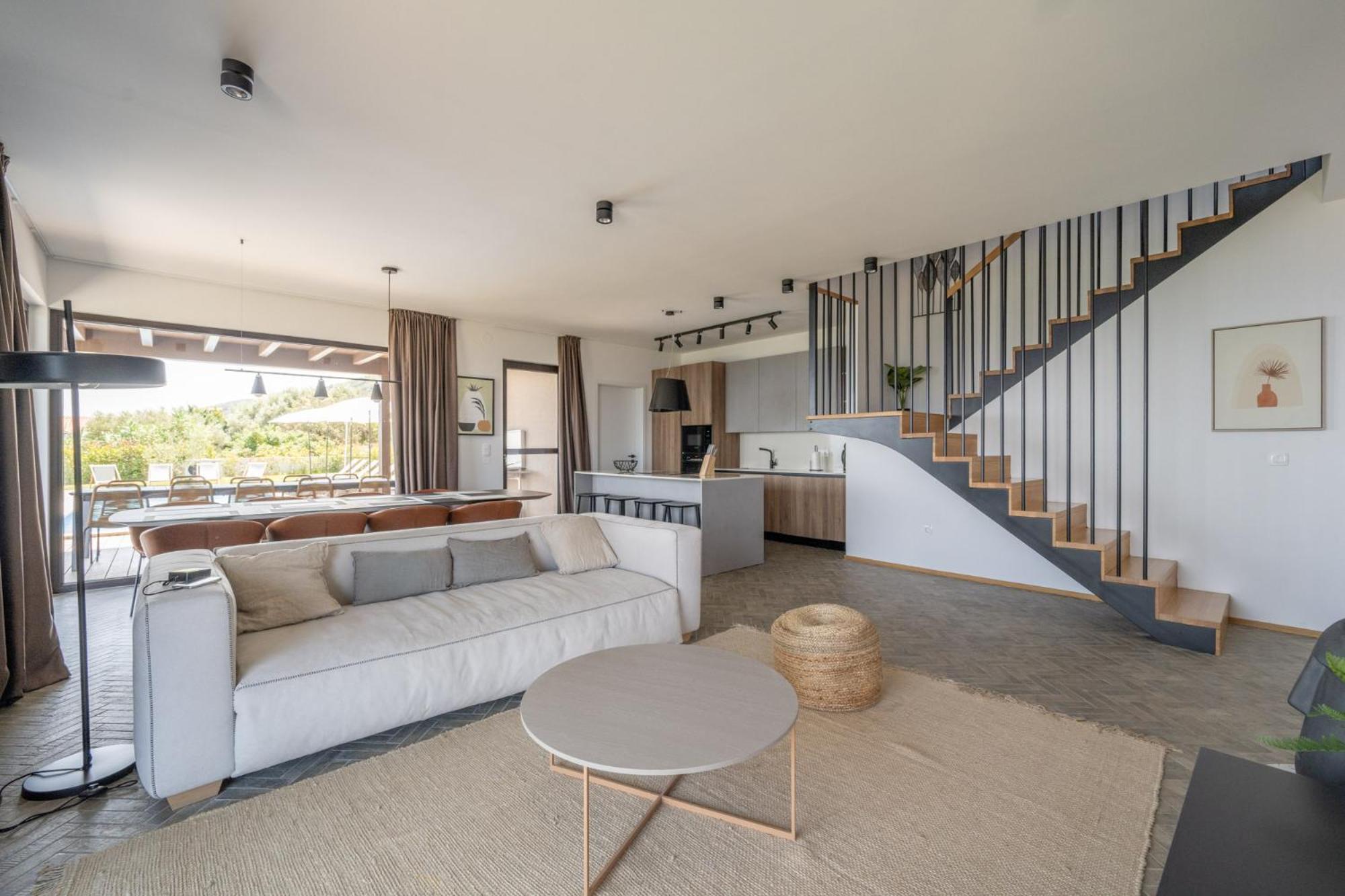 Villa photo 1