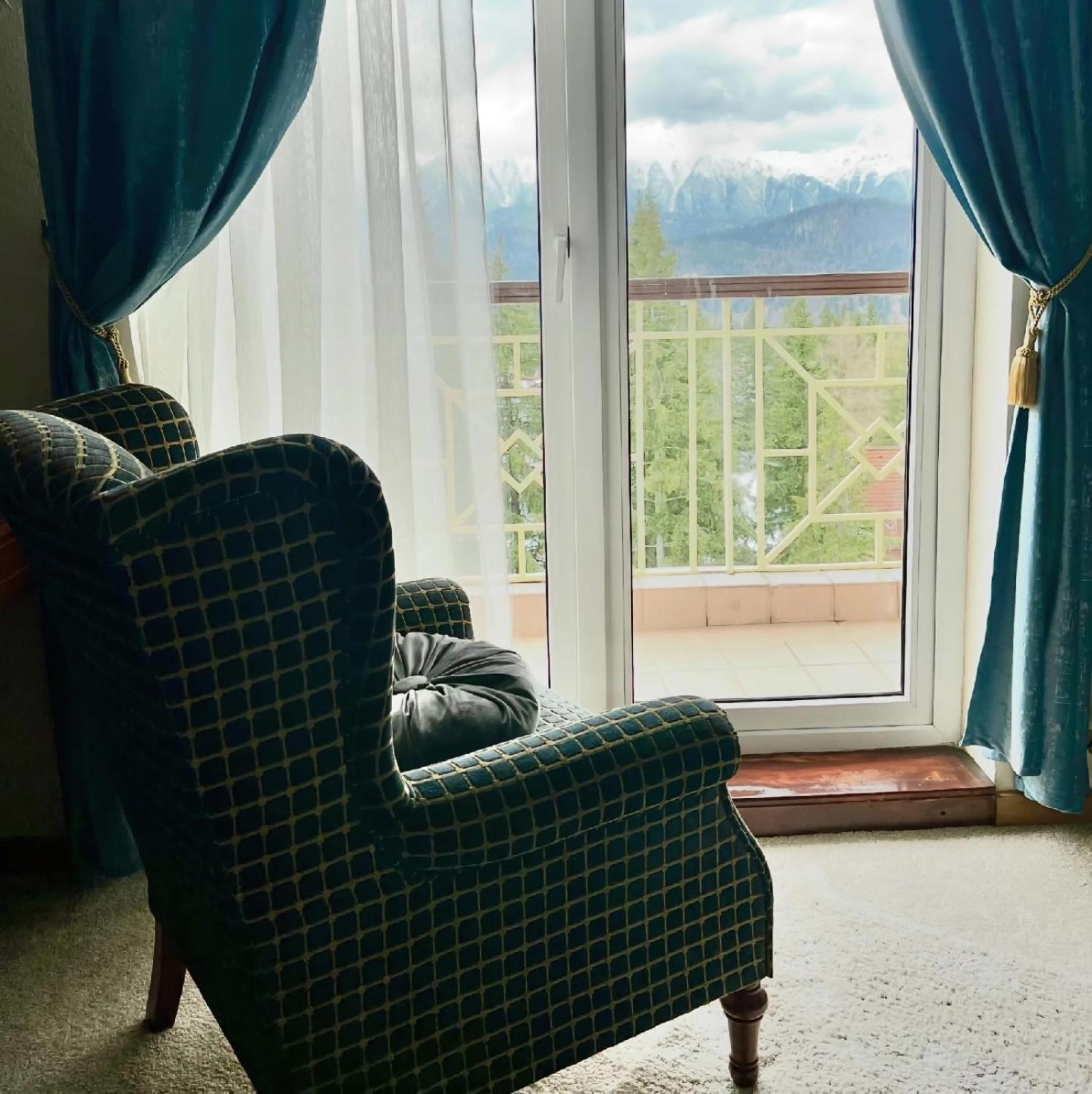 Double Room with Mountain View
