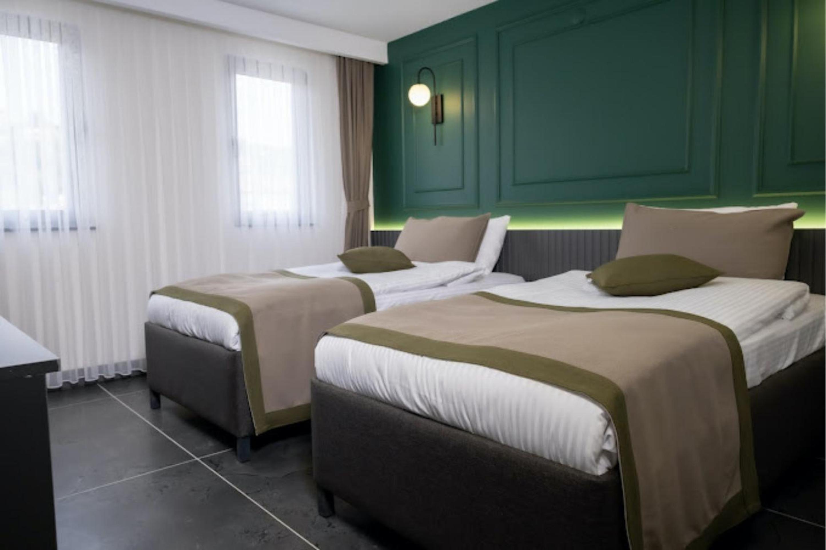 Economy Triple Room