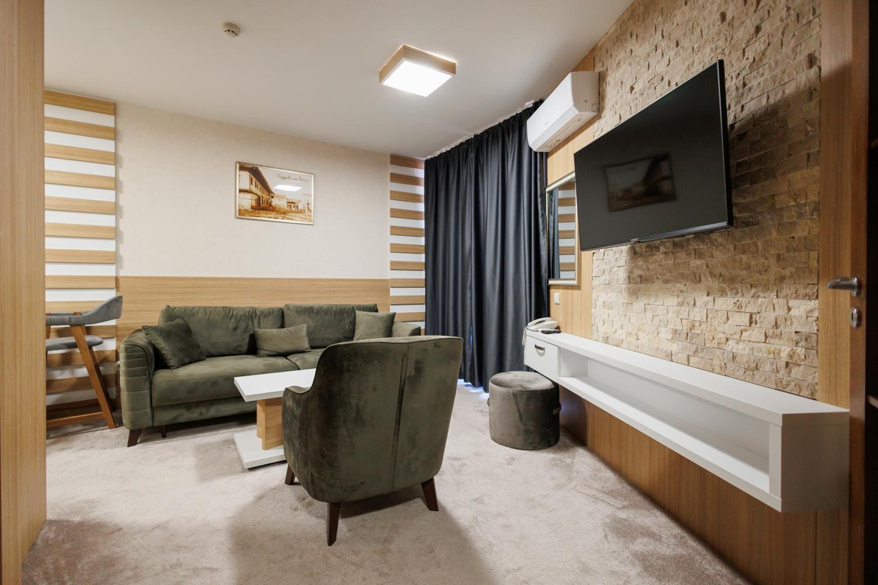 One-Bedroom Deluxe Apartment photo 1
