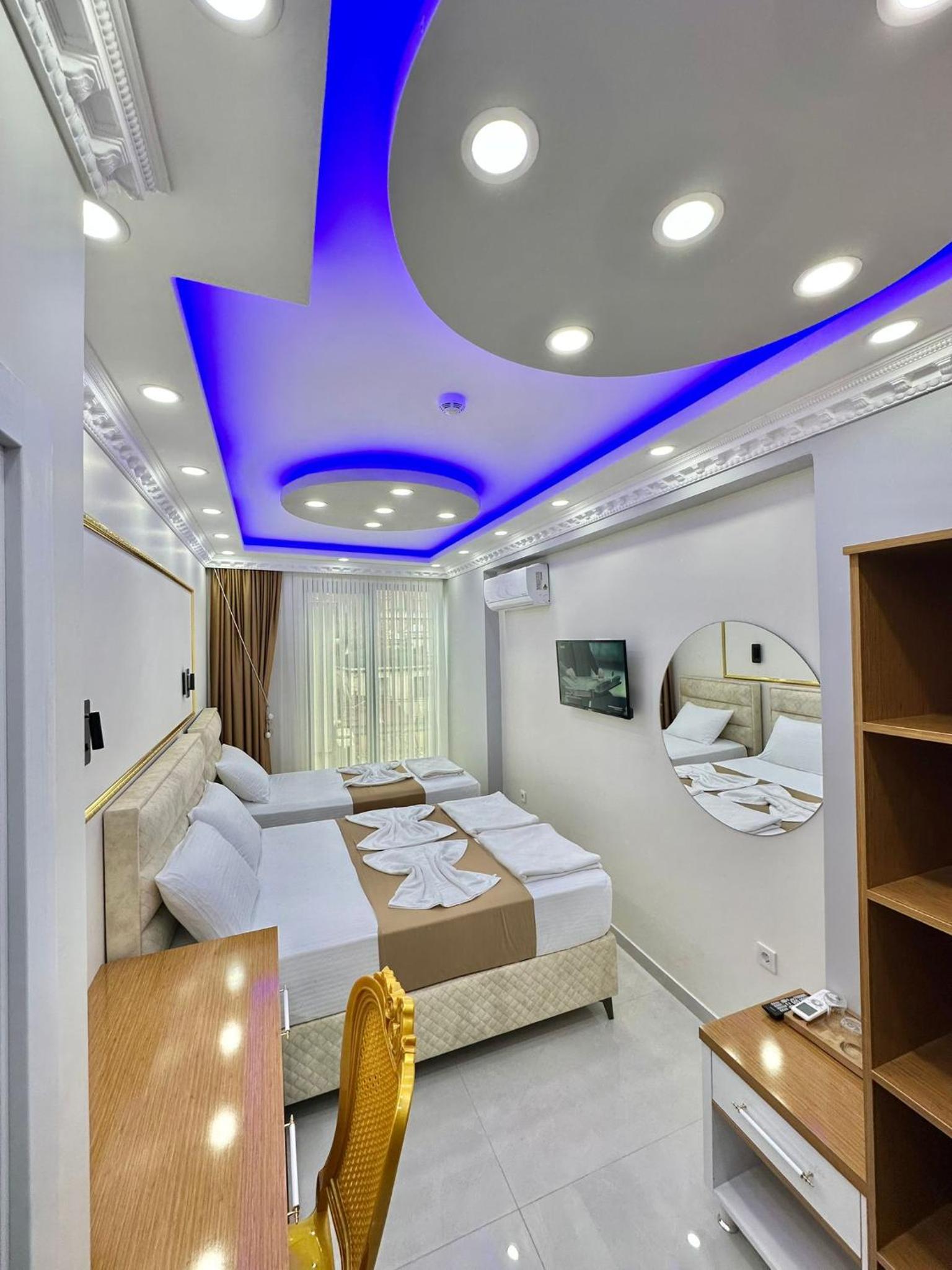 Luxury Triple Room photo 2