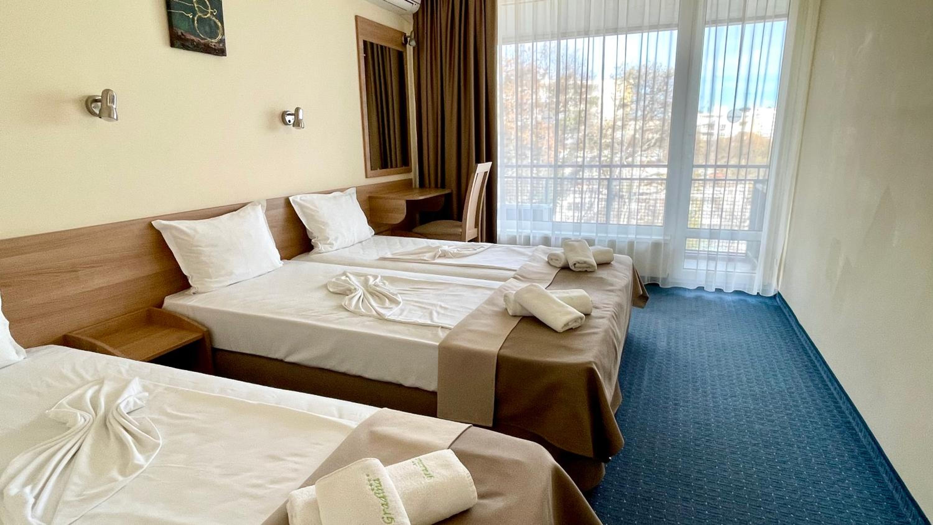 Triple Room with Balcony photo 1