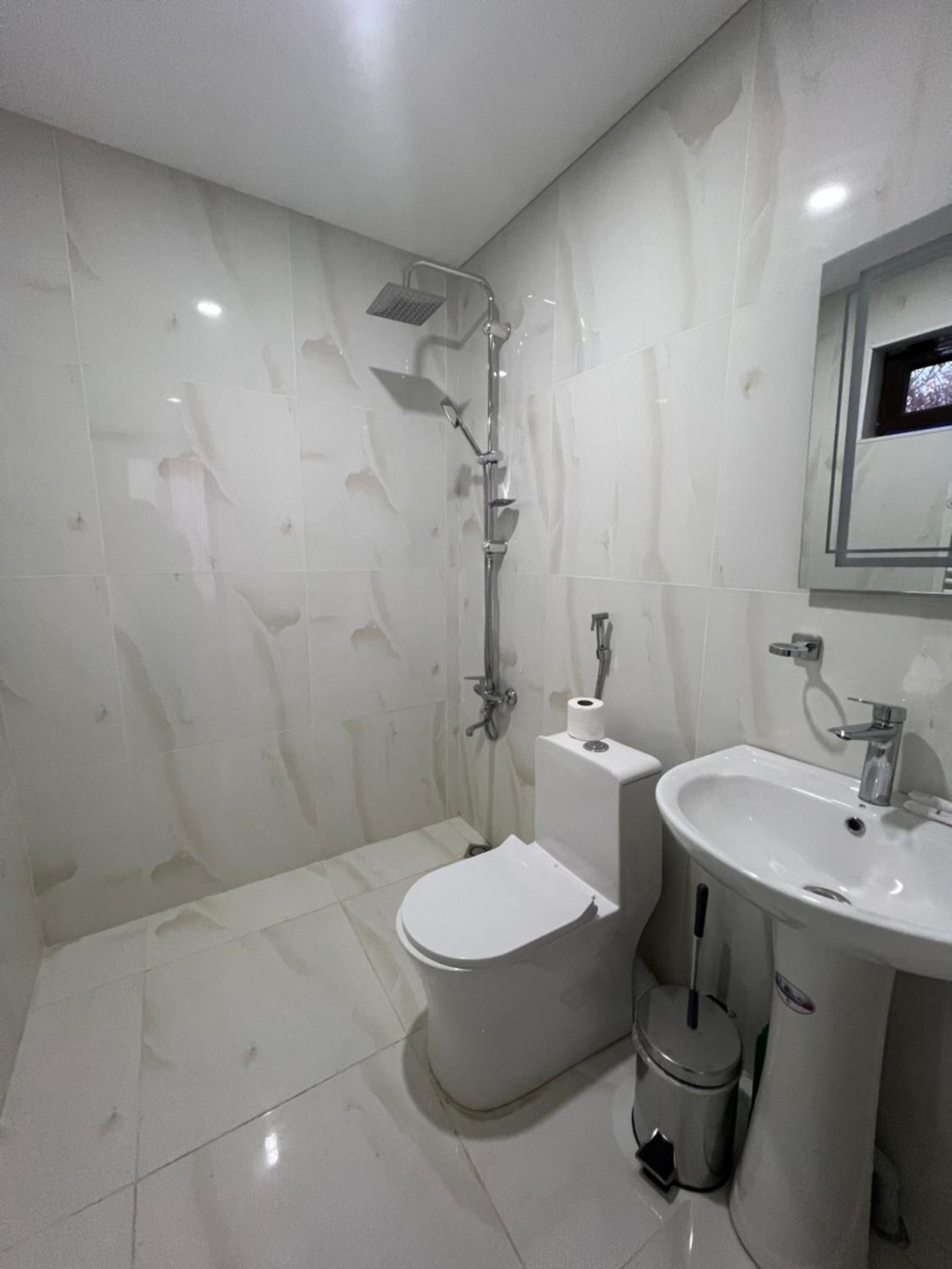 Standard Twin Room with Shared Bathroom photo 1