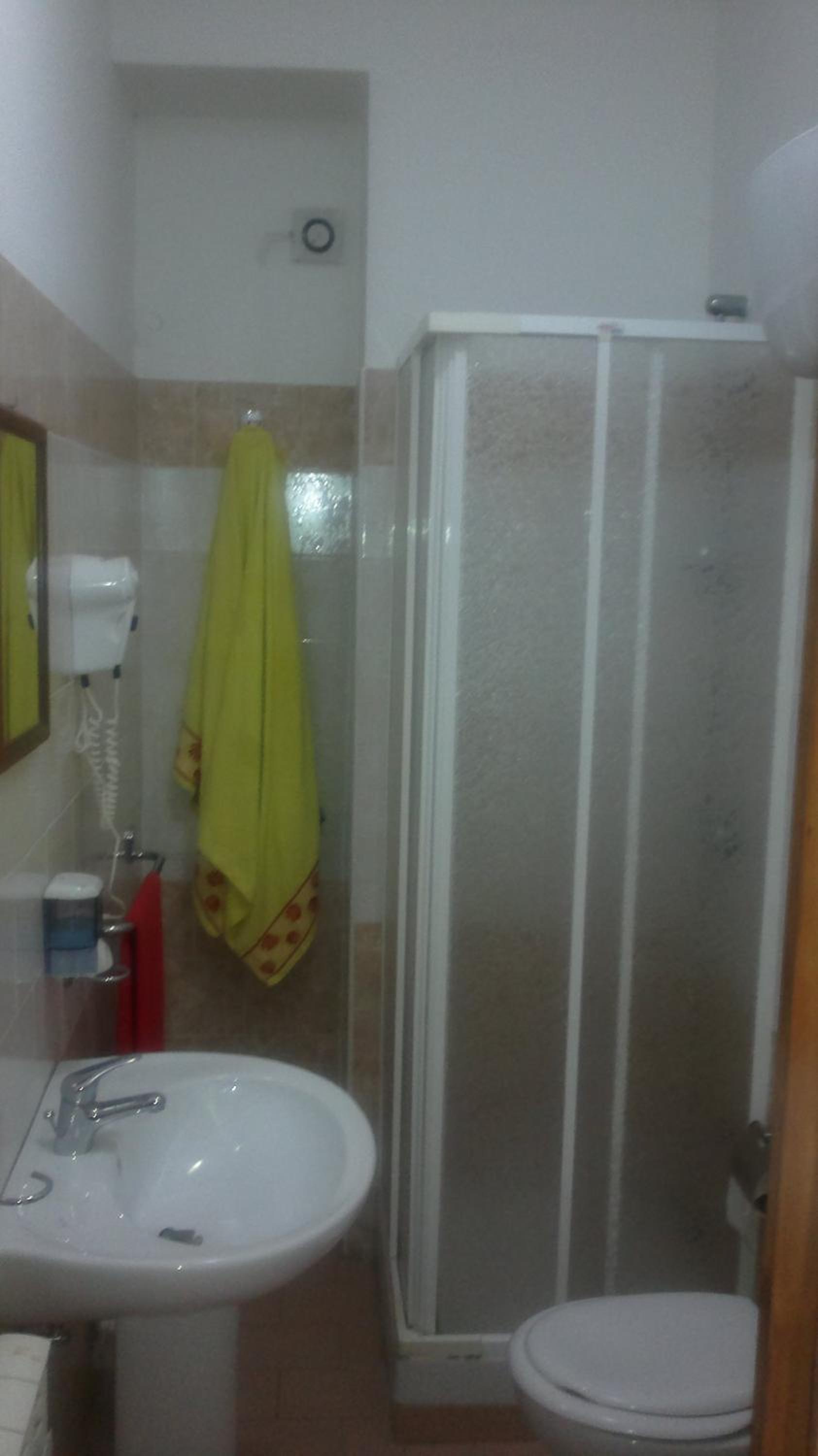 Quadruple Room - Photo 15