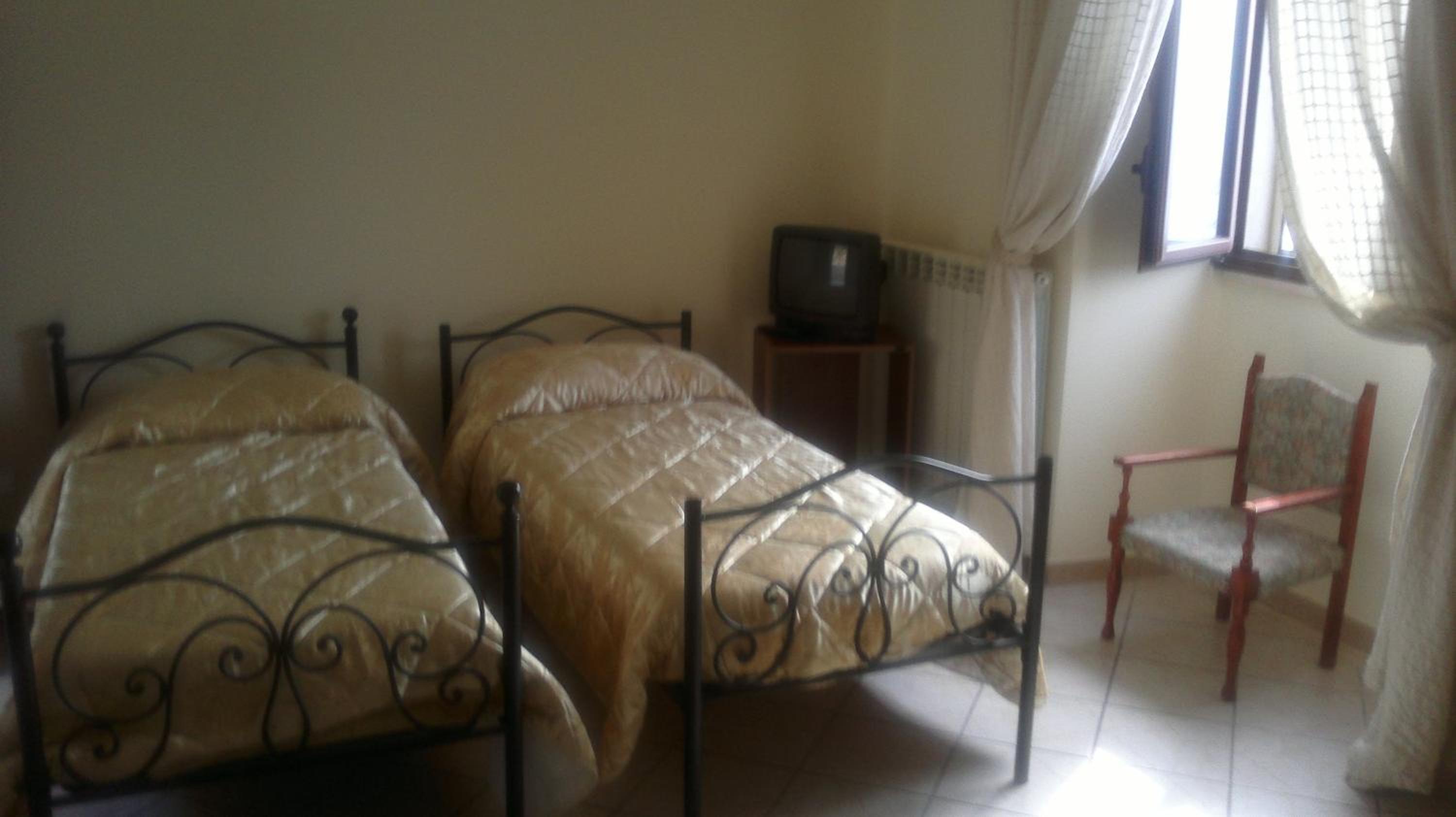 Quadruple Room - Photo 3