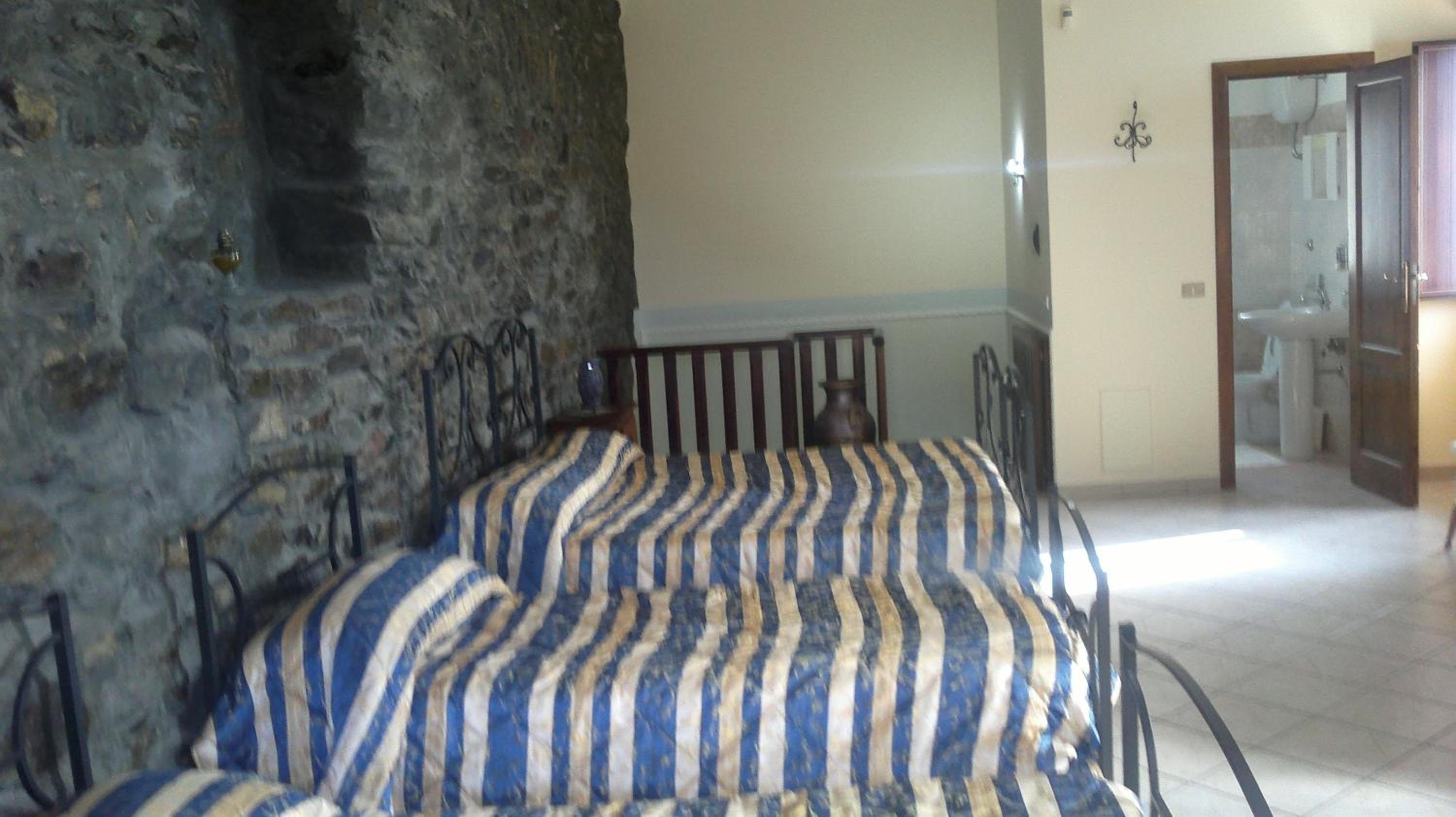Quadruple Room - Photo 6