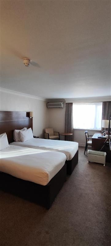 Twin Room - Disability Access photo 3