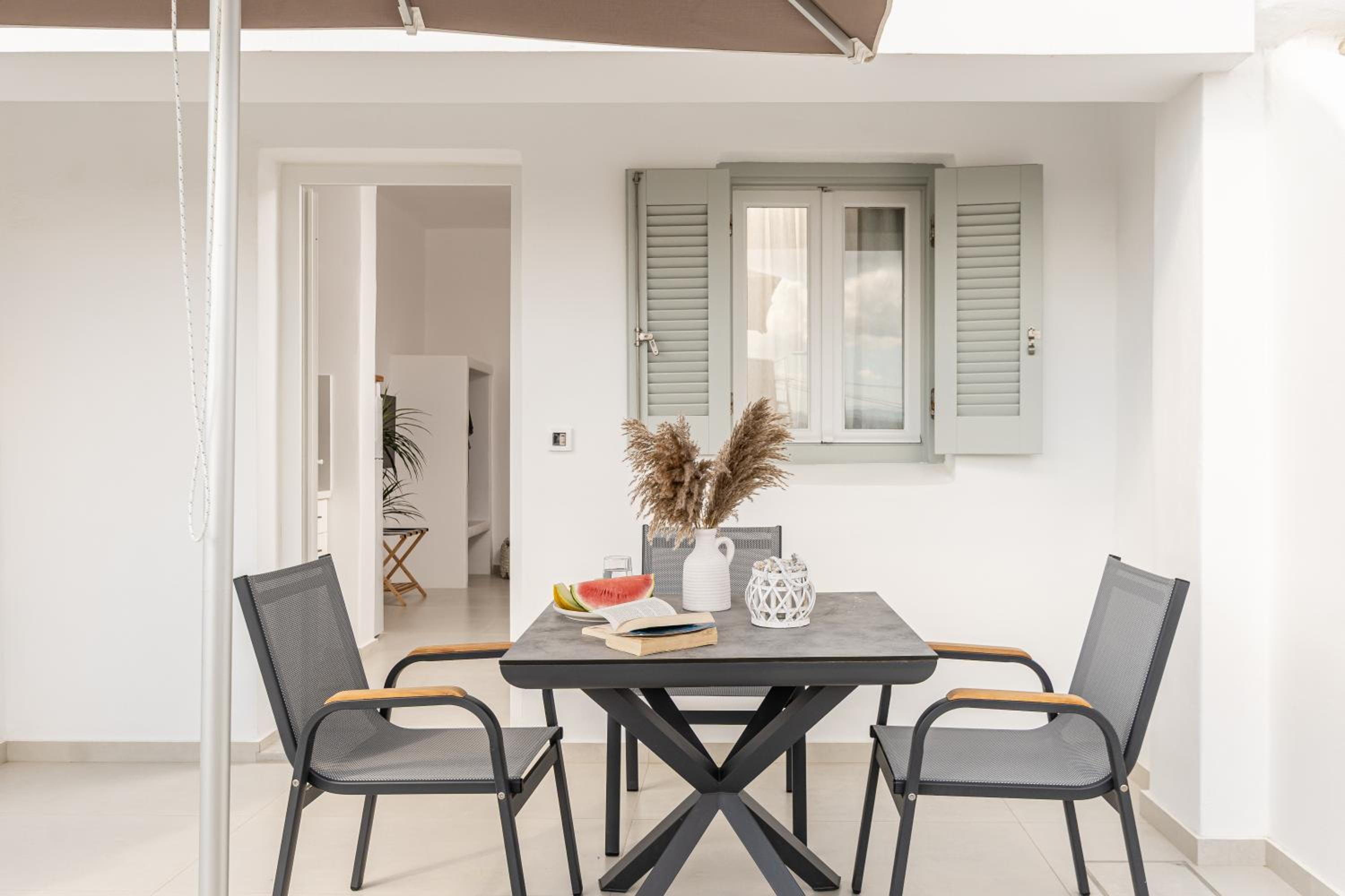 Studio with Garden View