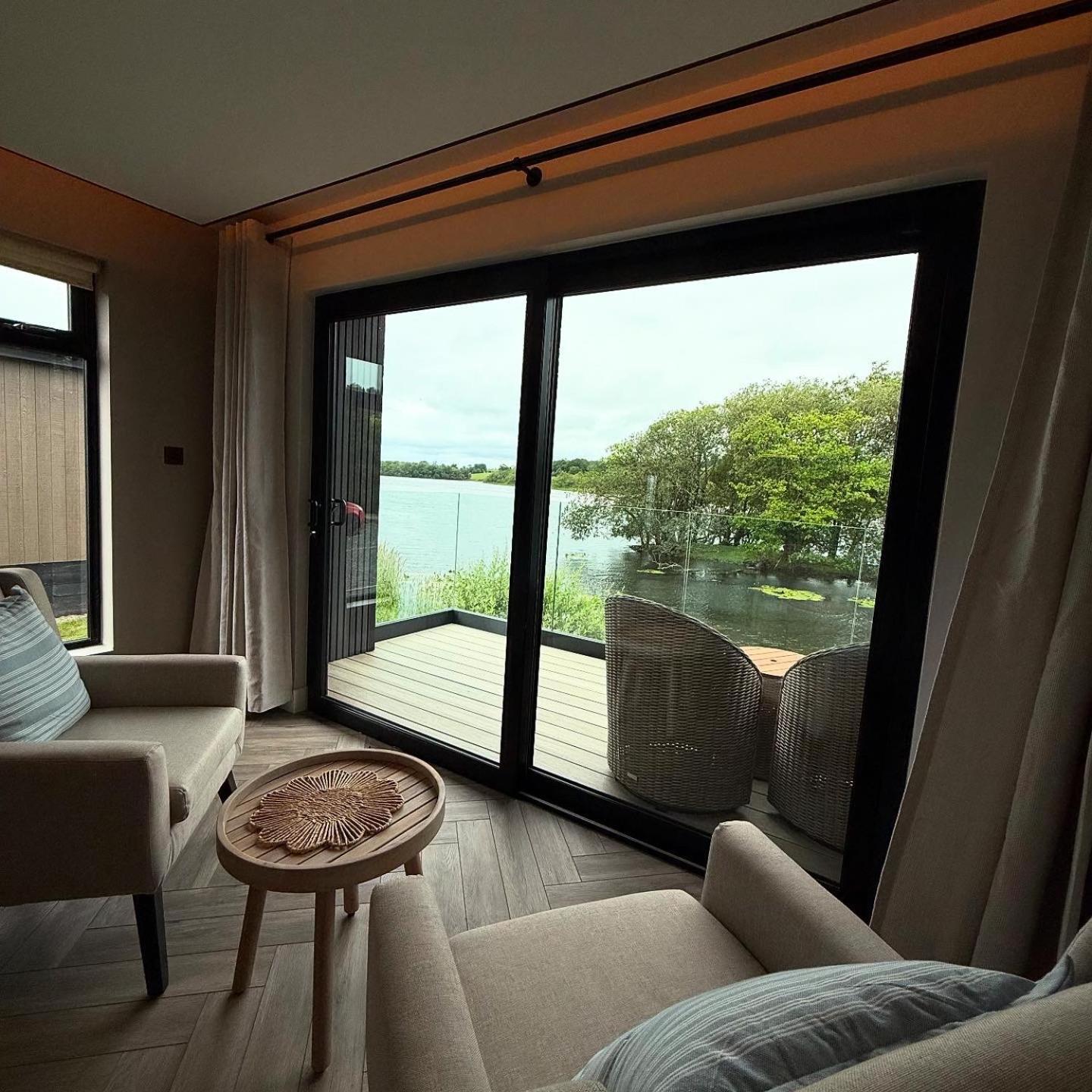 Deluxe Cabin with Loch View No Pets
