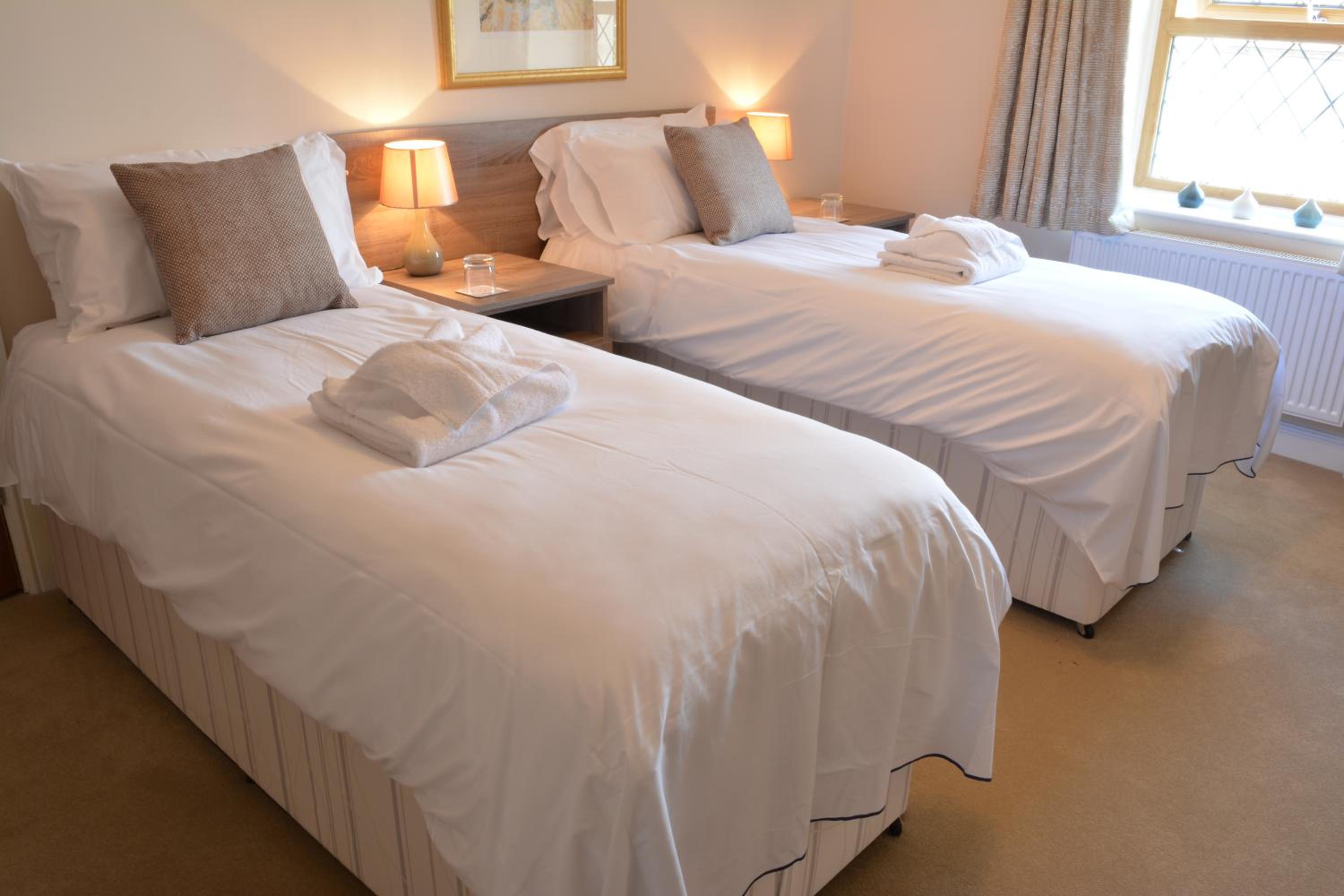 Standard Double or Twin Room photo 3