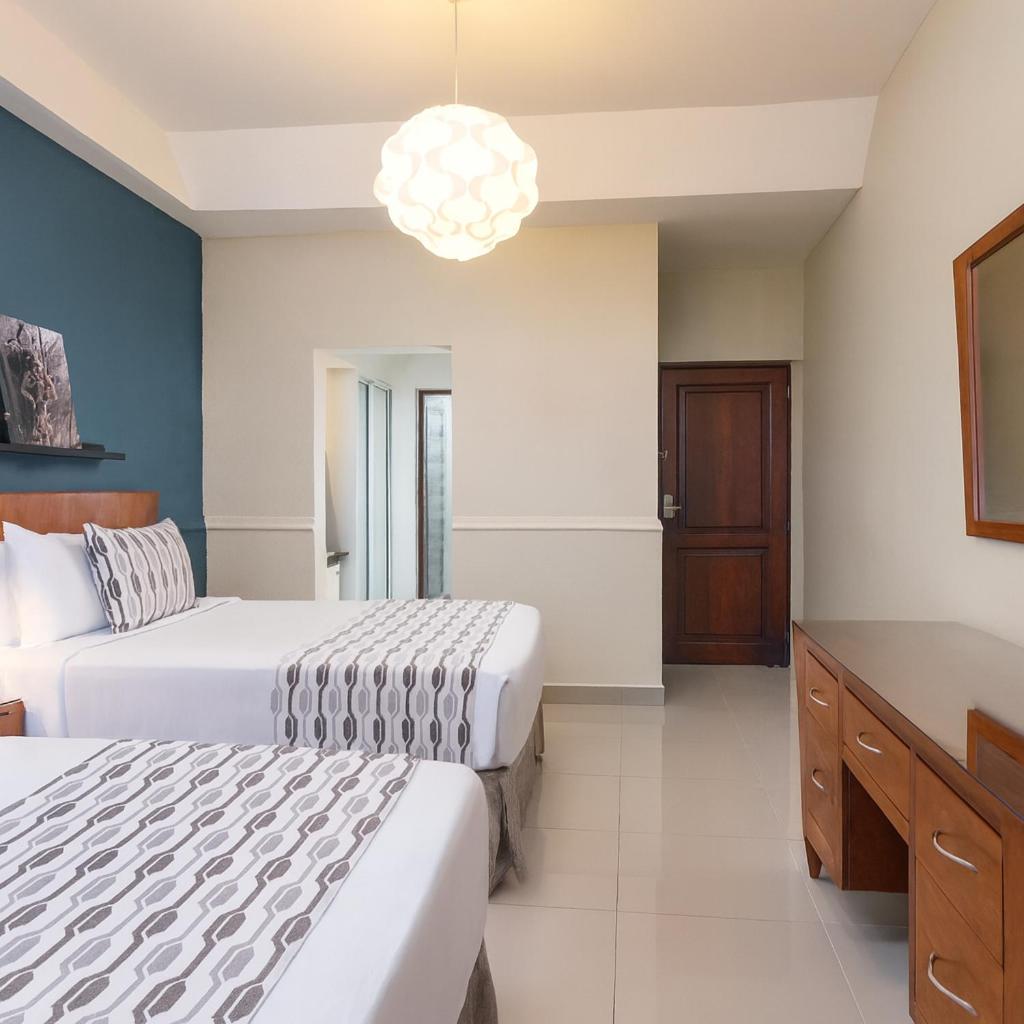 Superior Room Two Beds - Photo 1