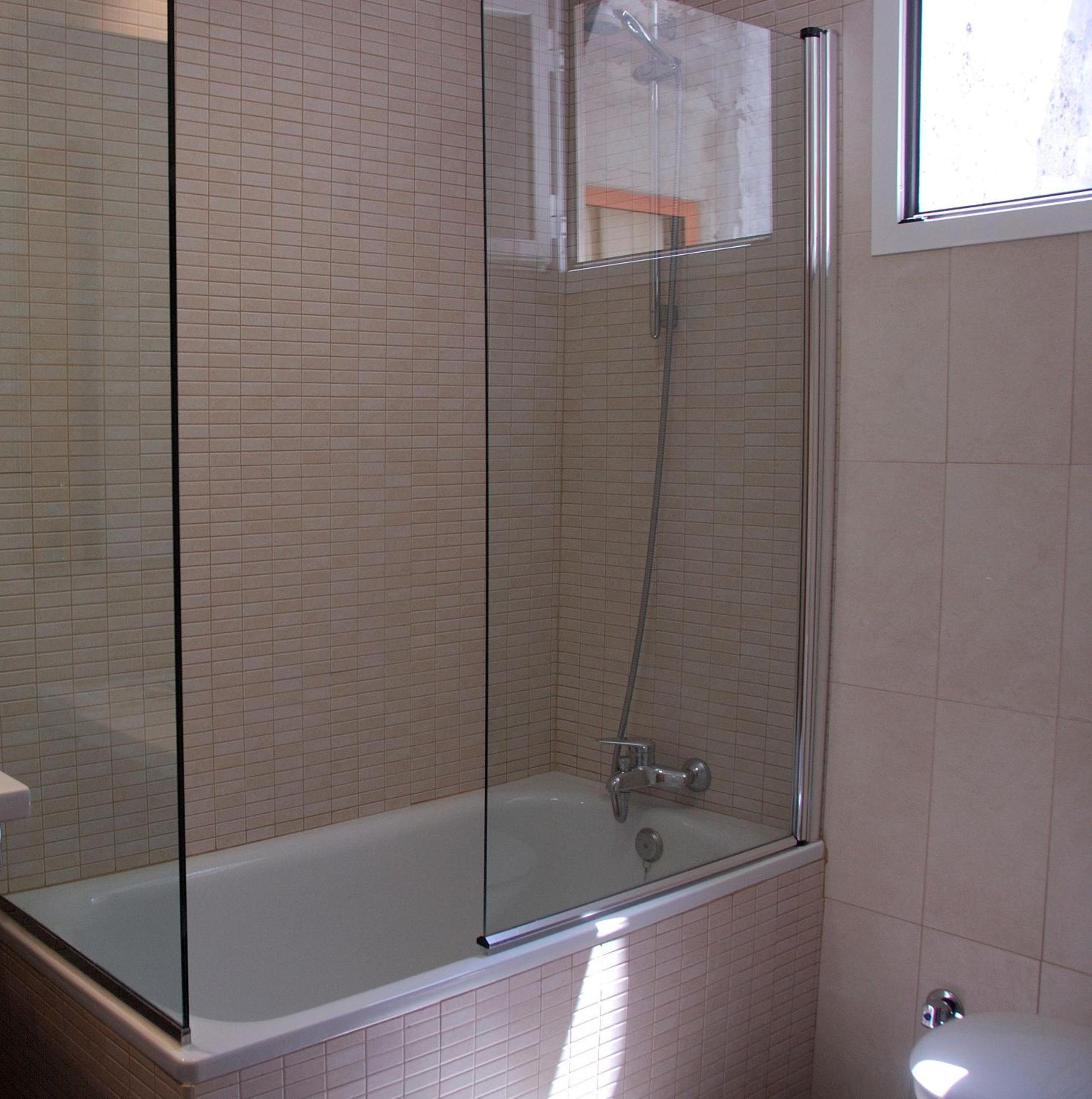Standard Family Room - Photo 3