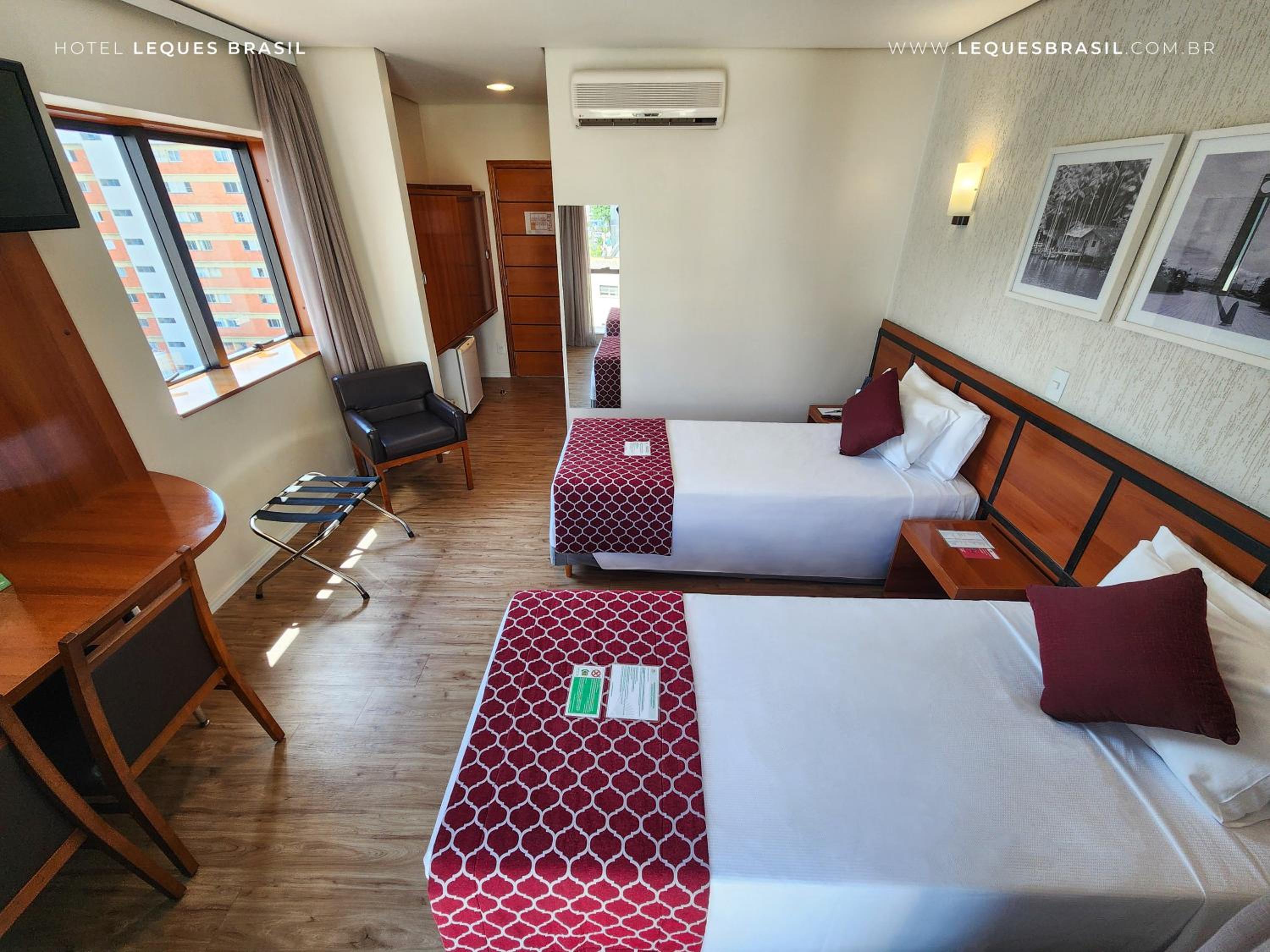 Available room thumbnail 5