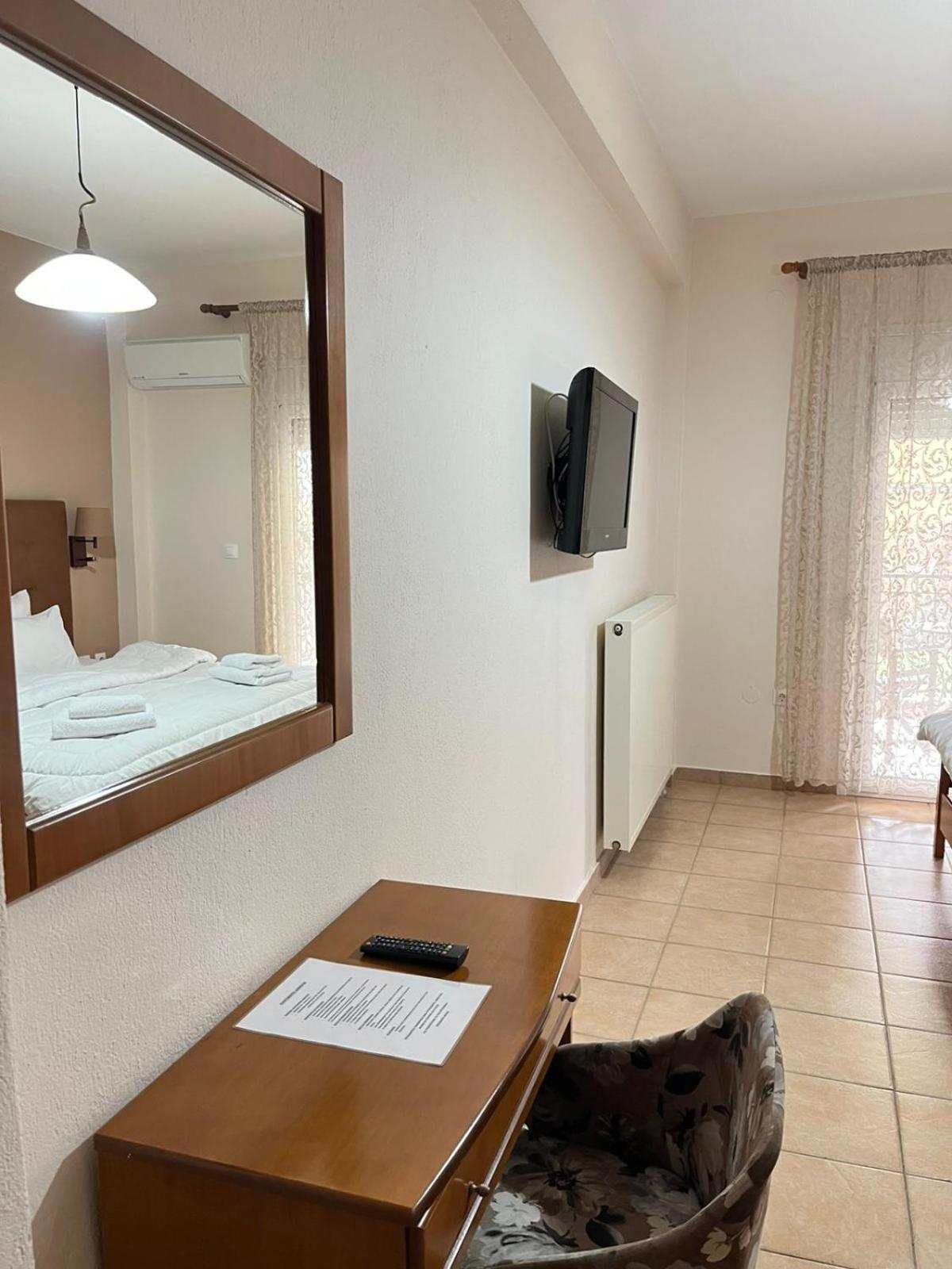 Economy Double Room photo 3