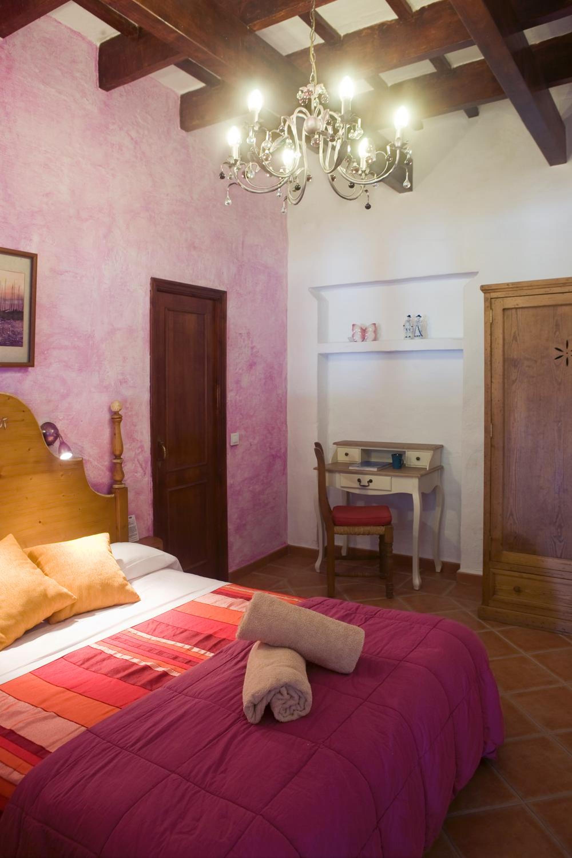 Single Room With Private Bathroom photo 3