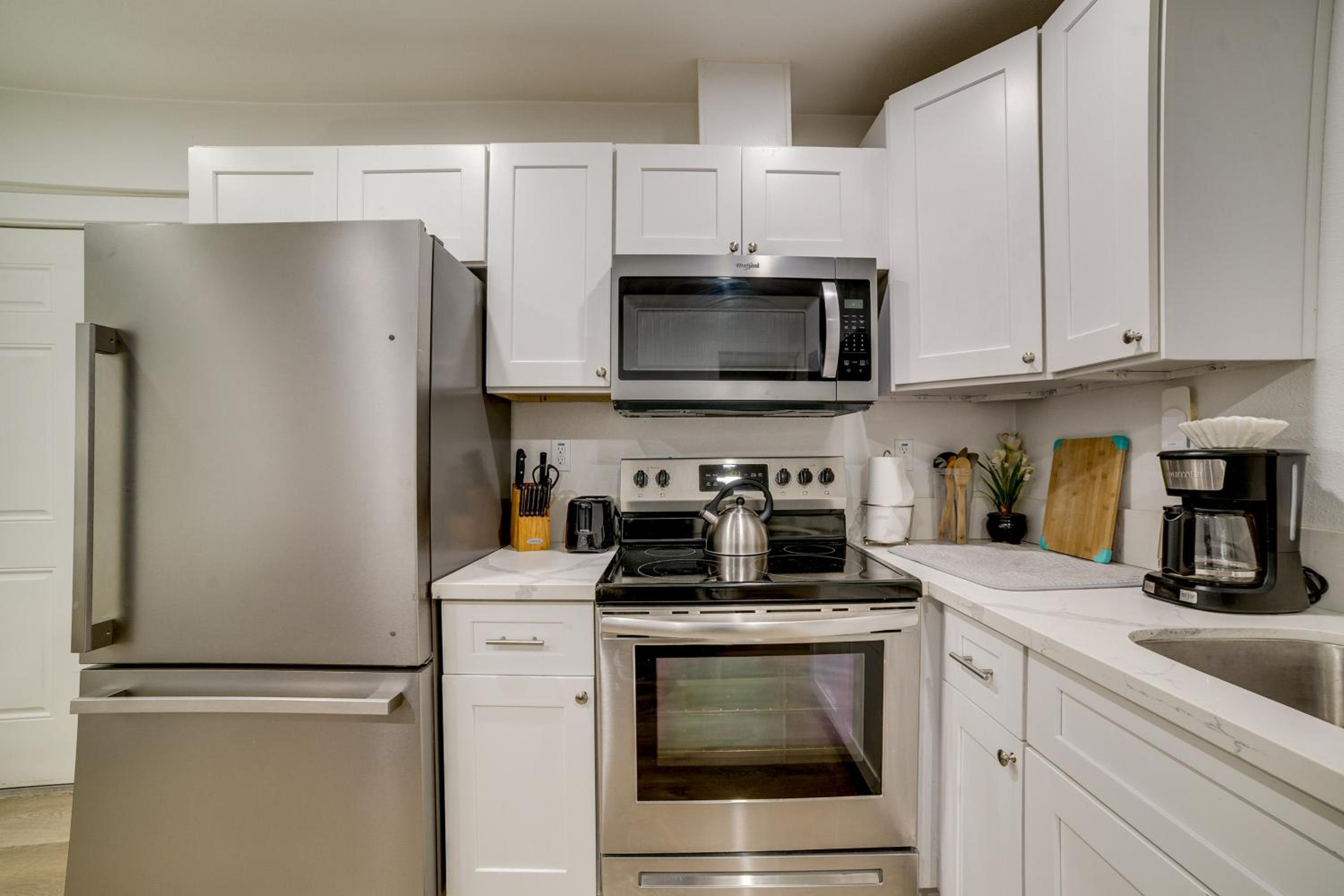 Apartment photo 2