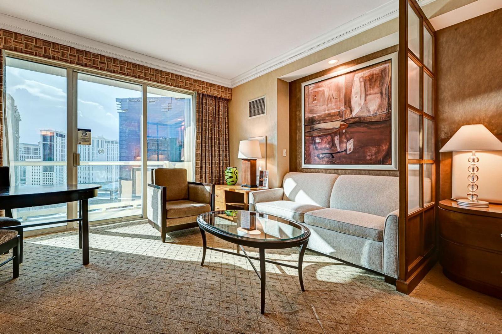 Deluxe Suite with Spa Bath photo 1