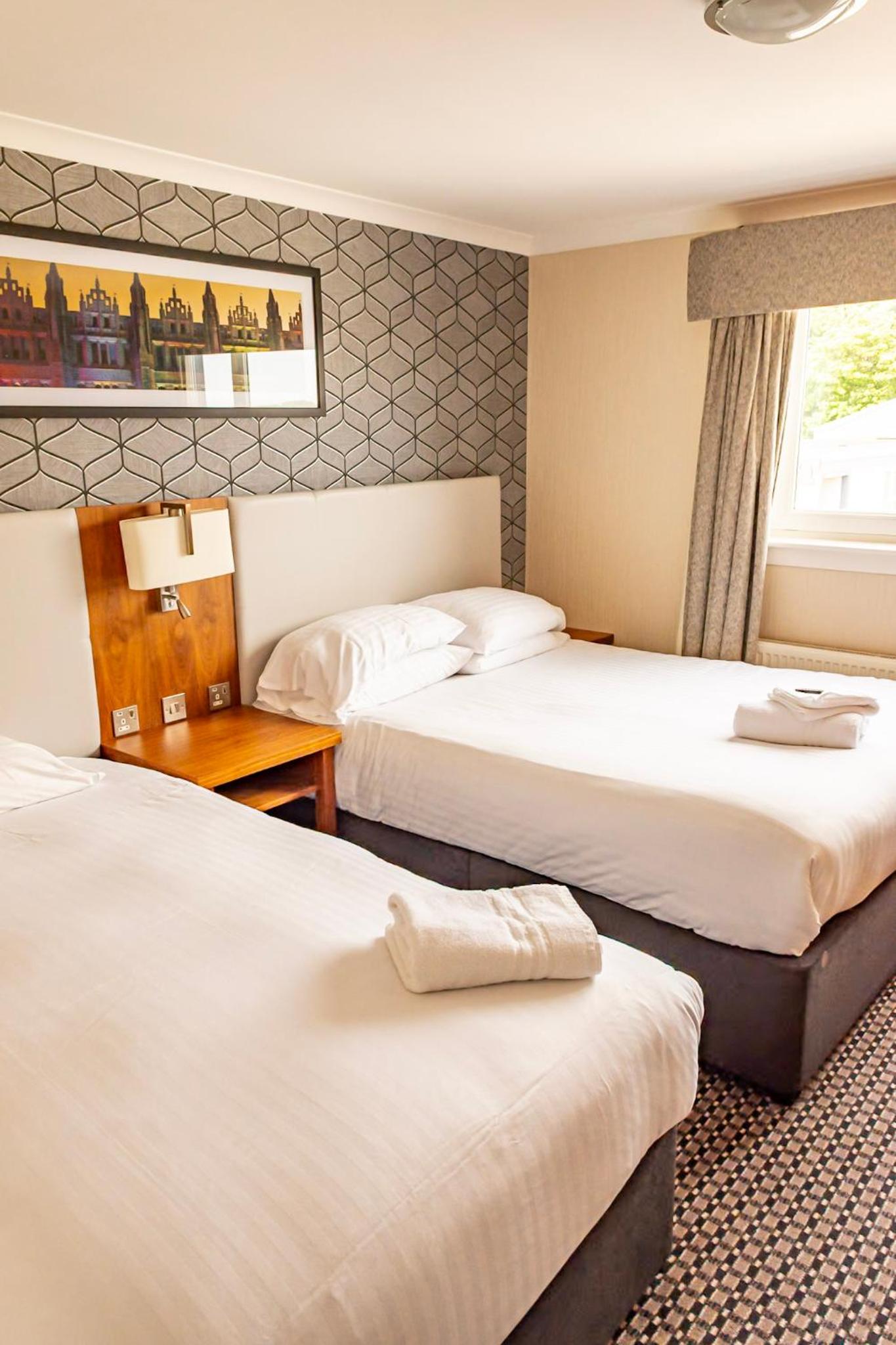 Deluxe Room (2 Adults + 1 Child) photo 2