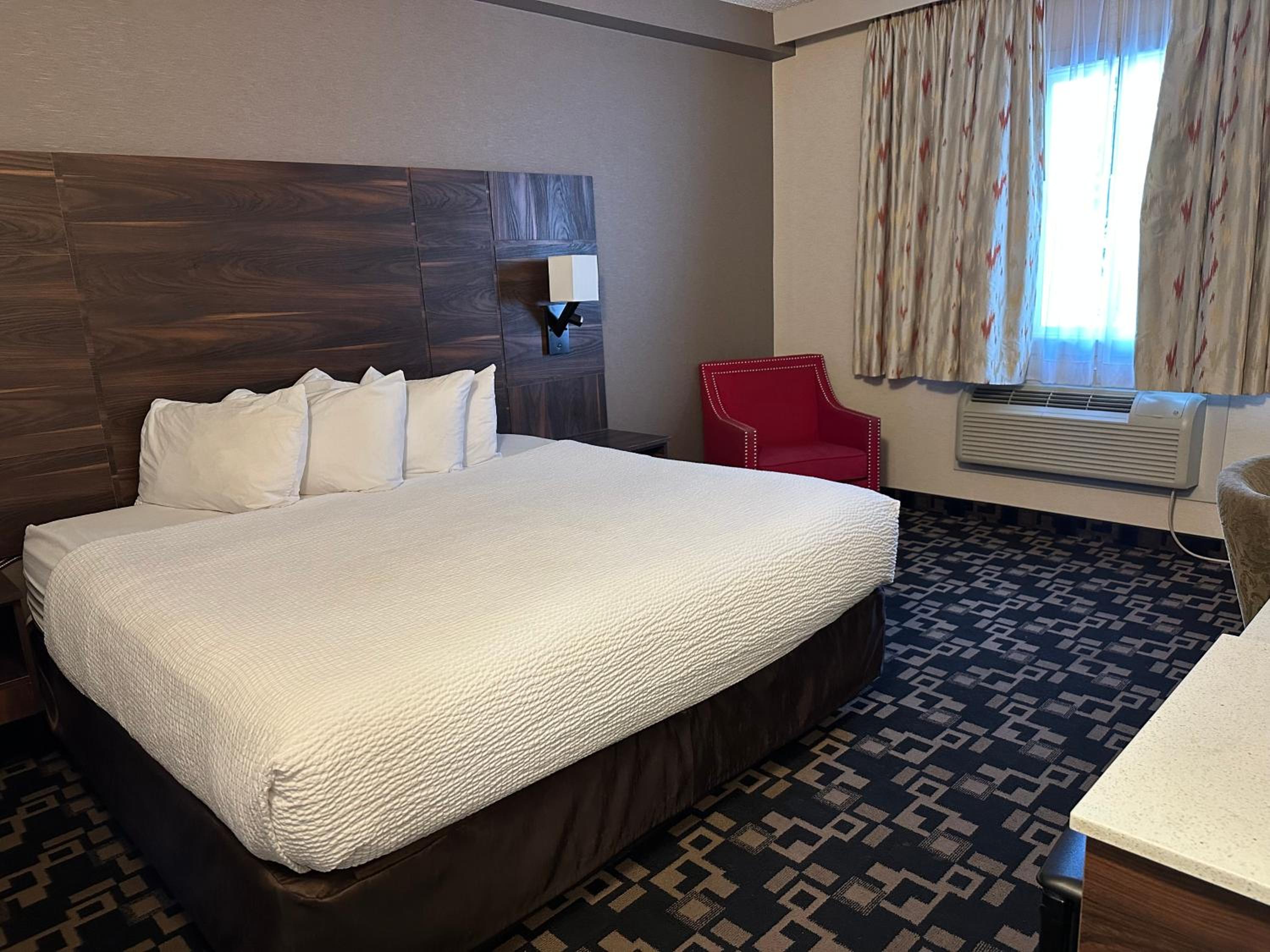 Queen Room - Non-Smoking - Photo 3
