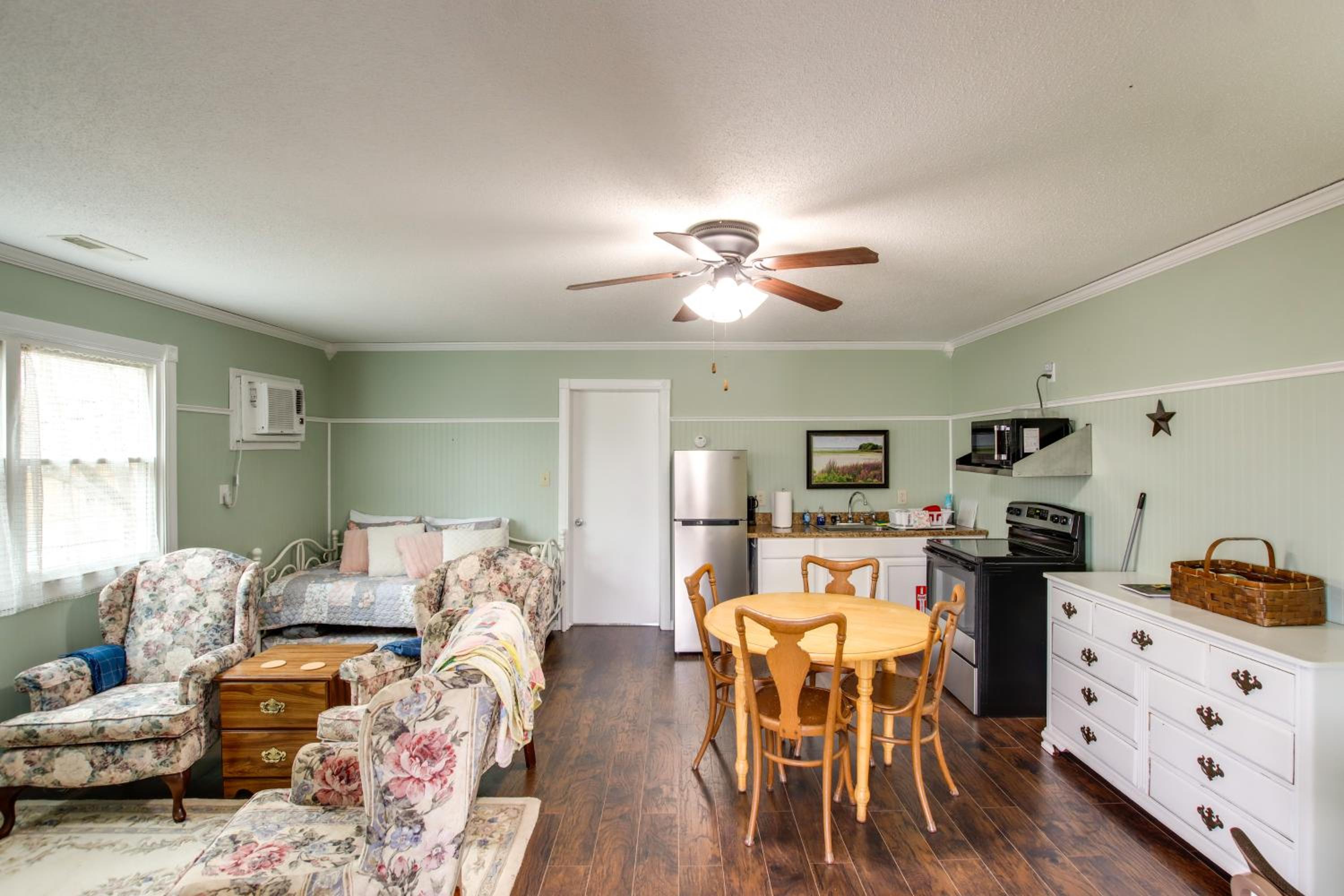 Apartment photo 1