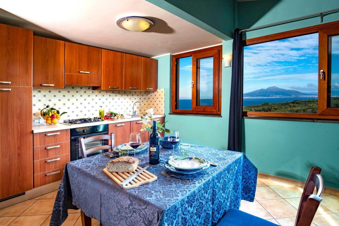 One-Bedroom Apartment with View photo 3