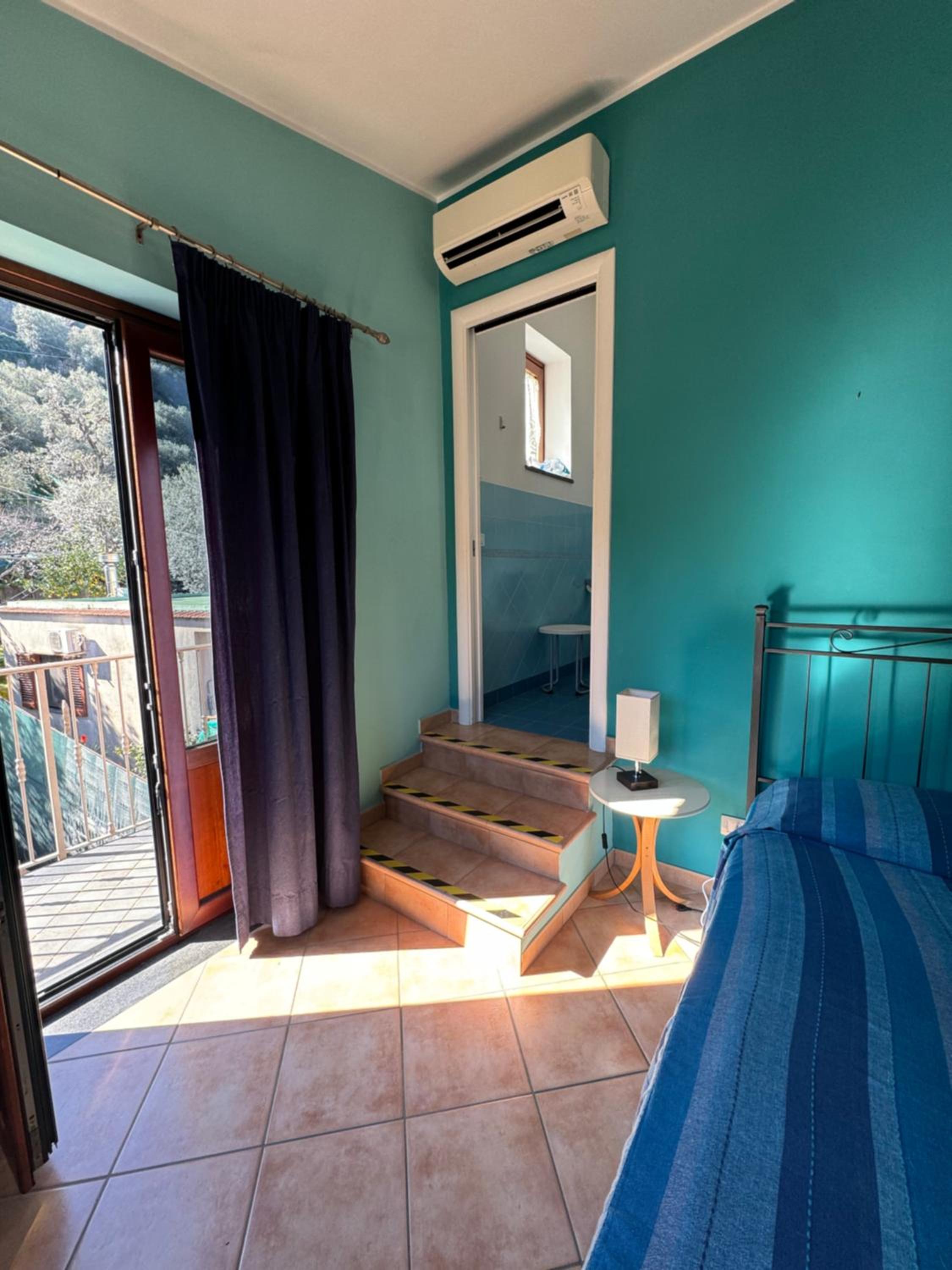 One-Bedroom Apartment with View