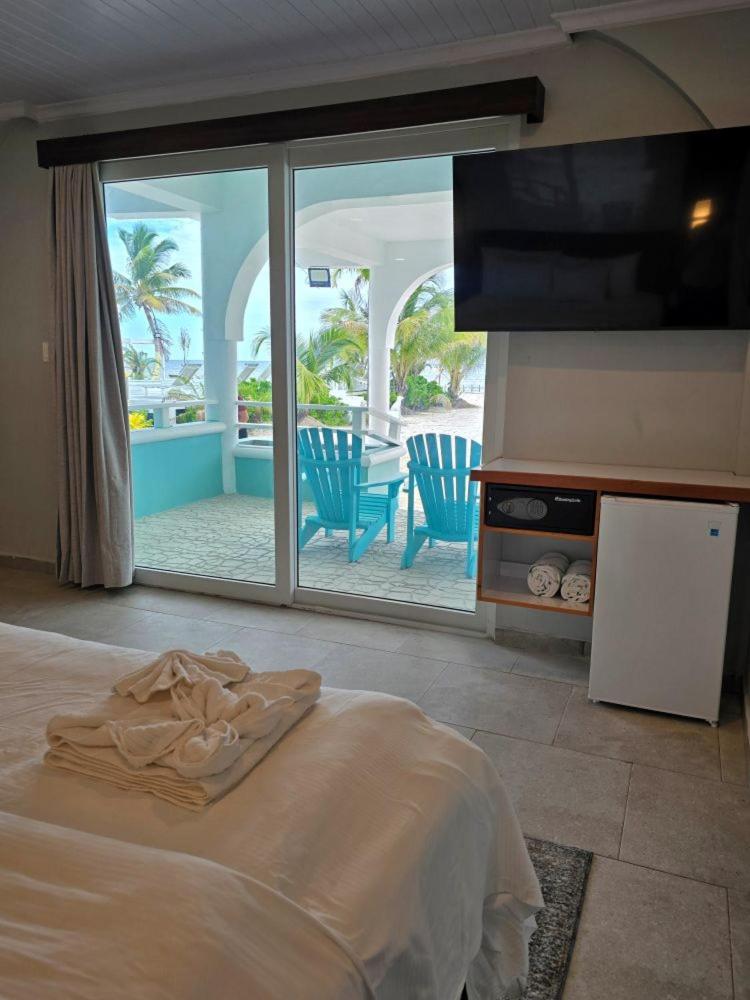 Villa - Beach Front photo 1
