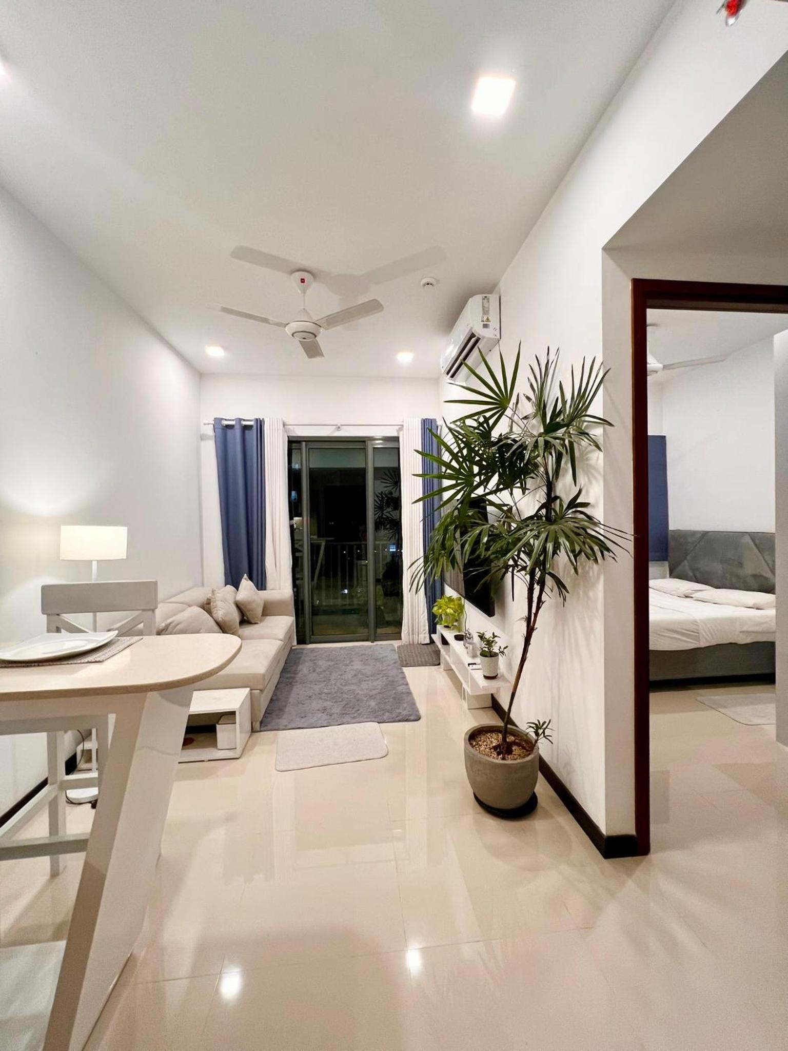 Deluxe One-Bedroom Apartment with City View