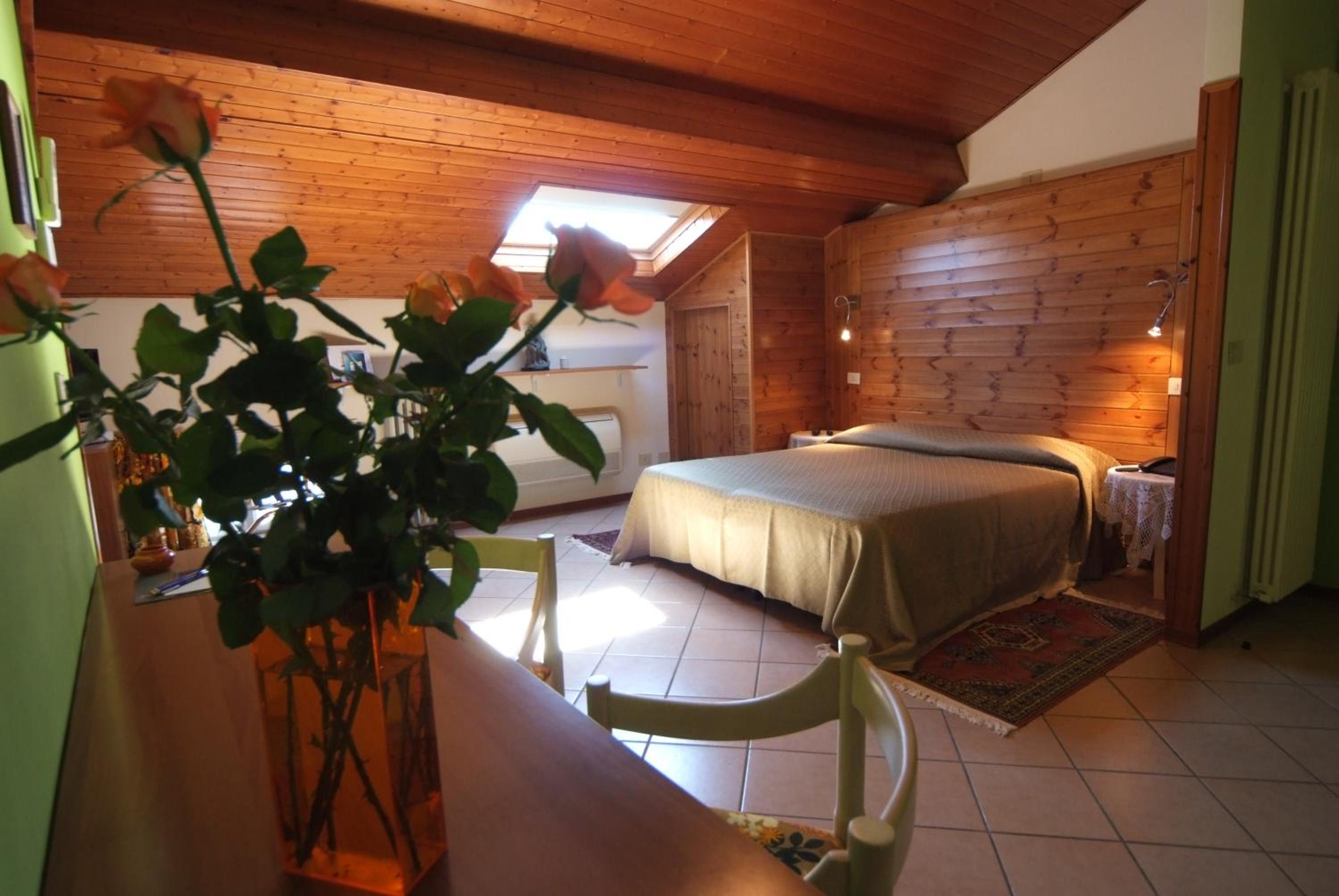 Deluxe Double or Twin Room - Photo 3