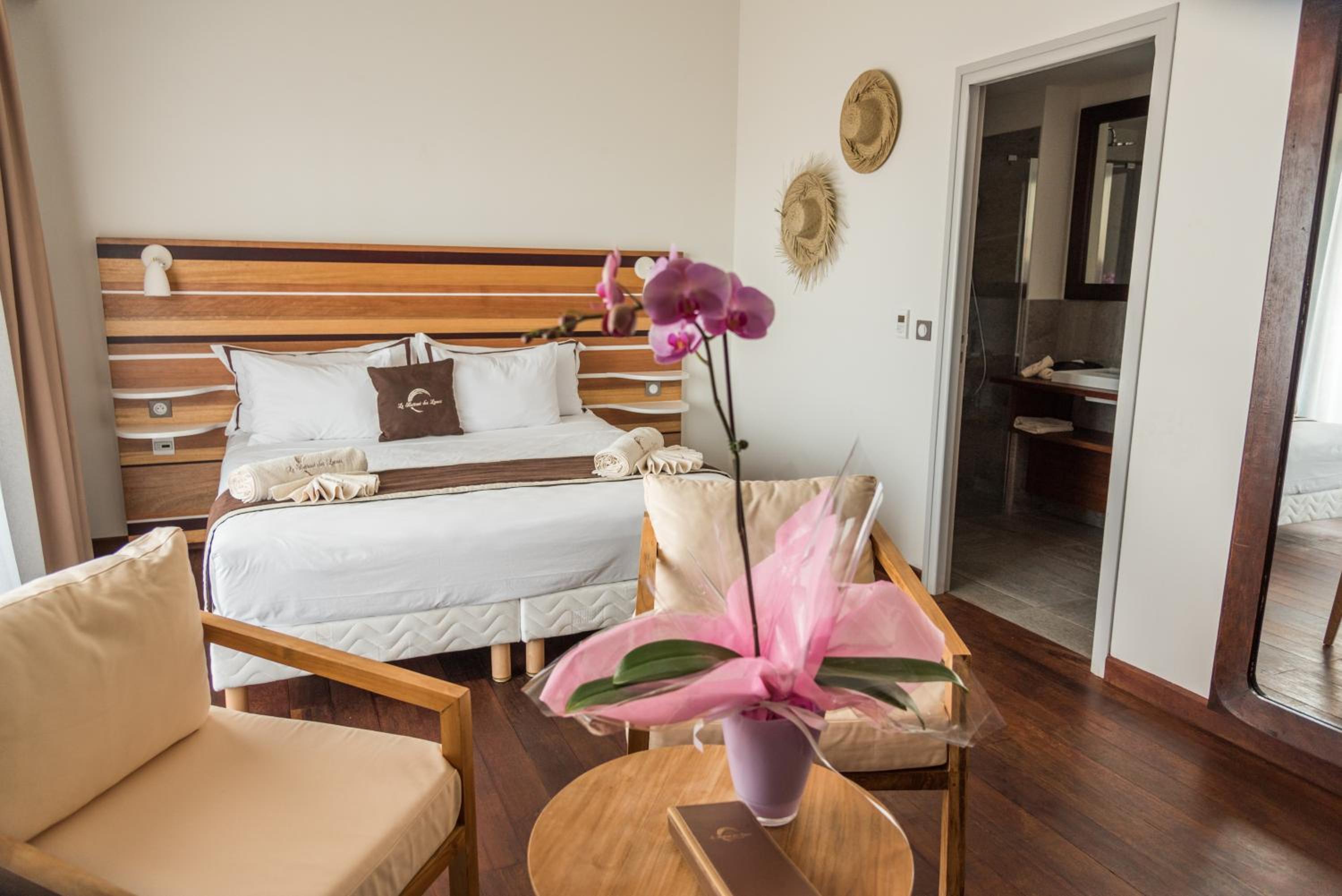 Deluxe Double Room - Beach Front photo 1