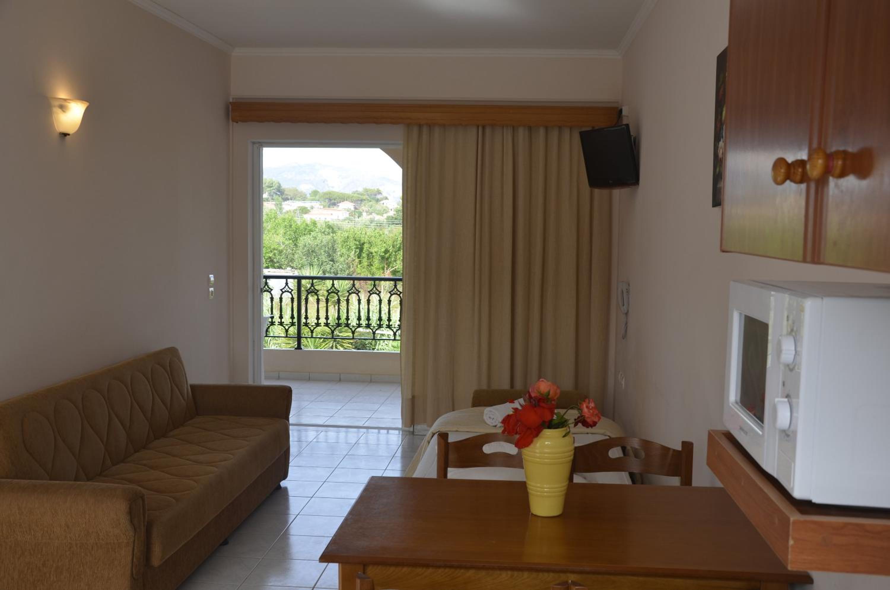 Apartment with Pool View  photo 2