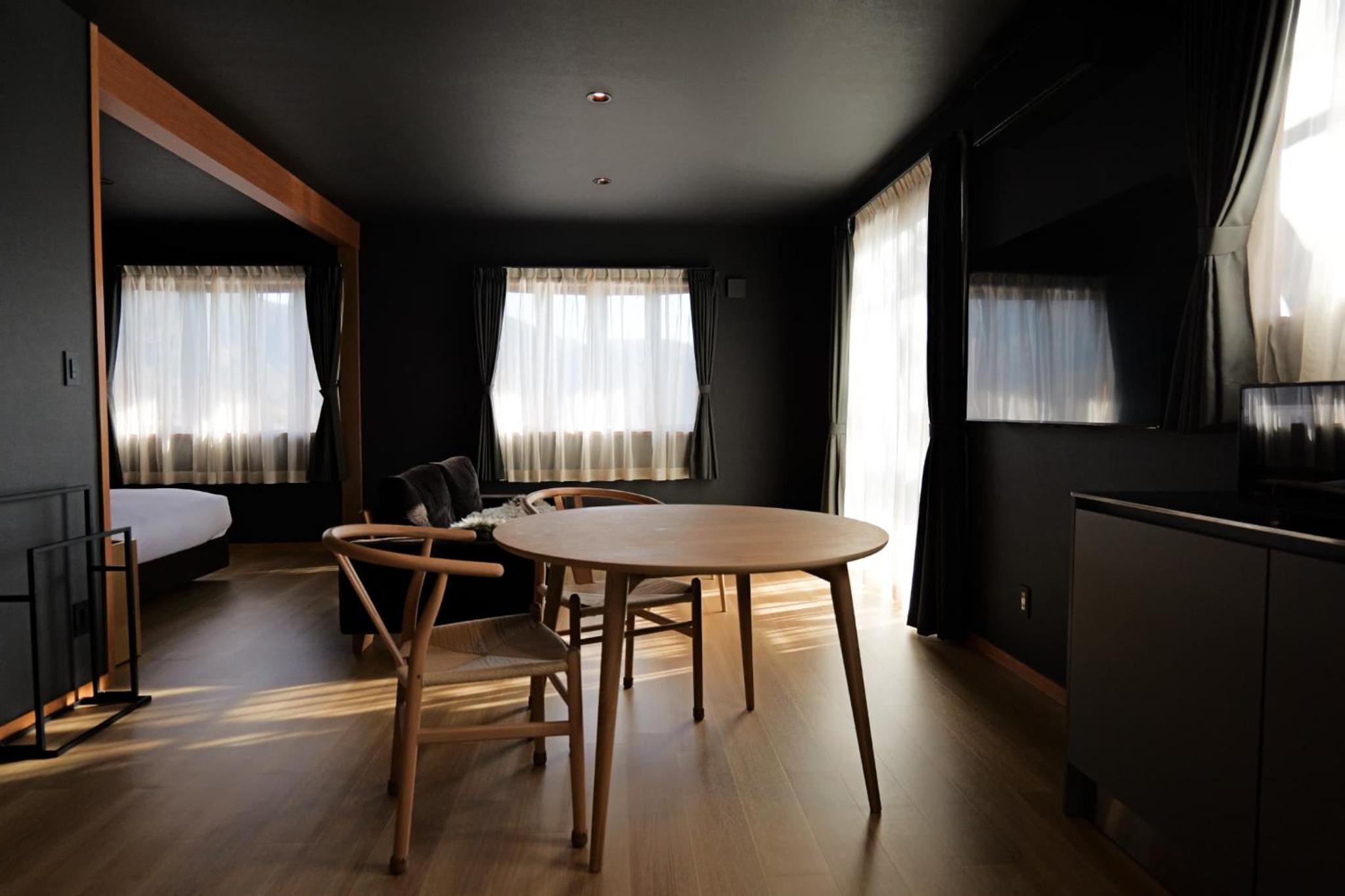 Modern Junior Suite