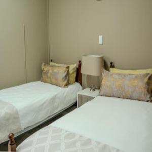Apartment with Pool View  - Photo 9