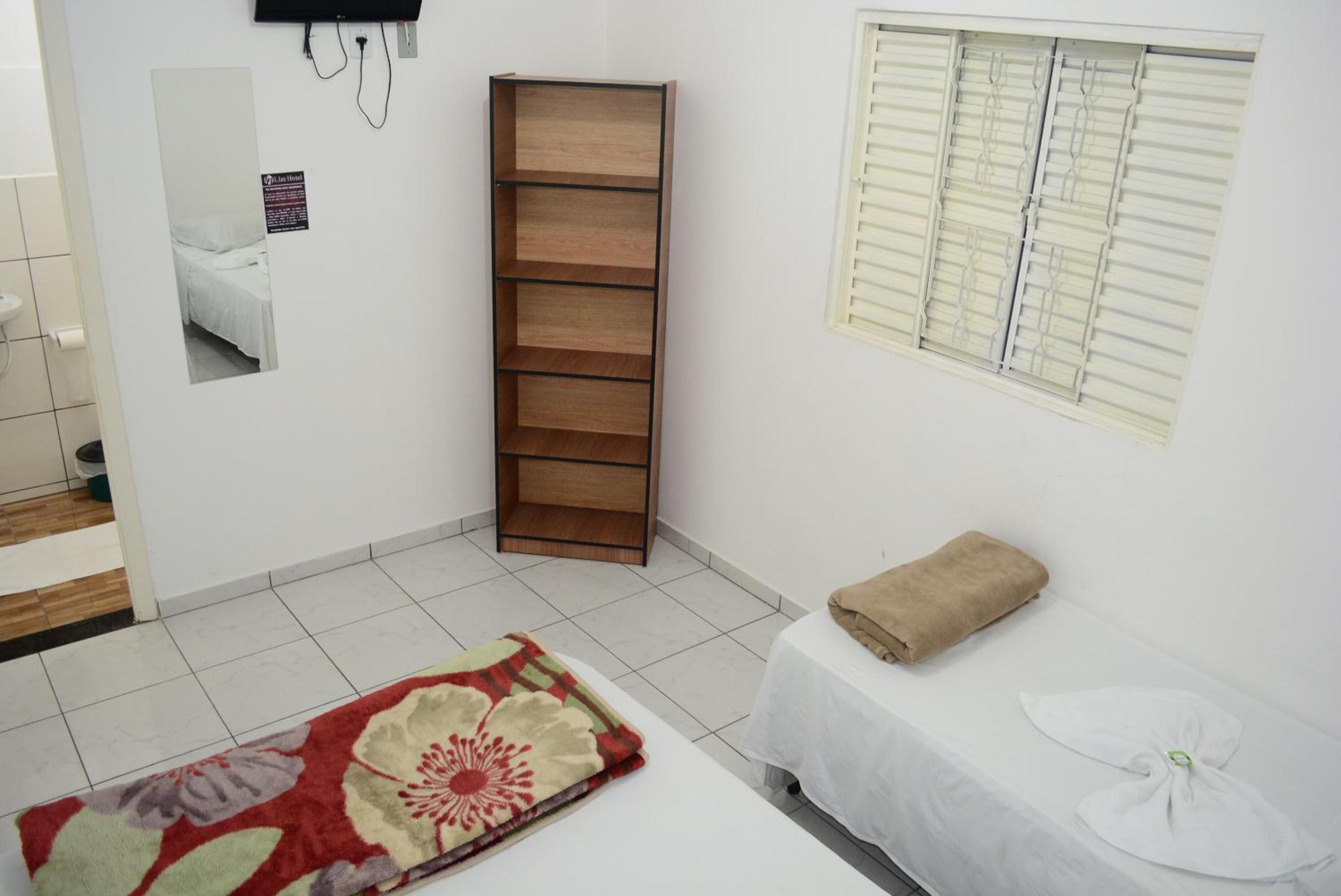 Family Room with Private Bathroom photo 1
