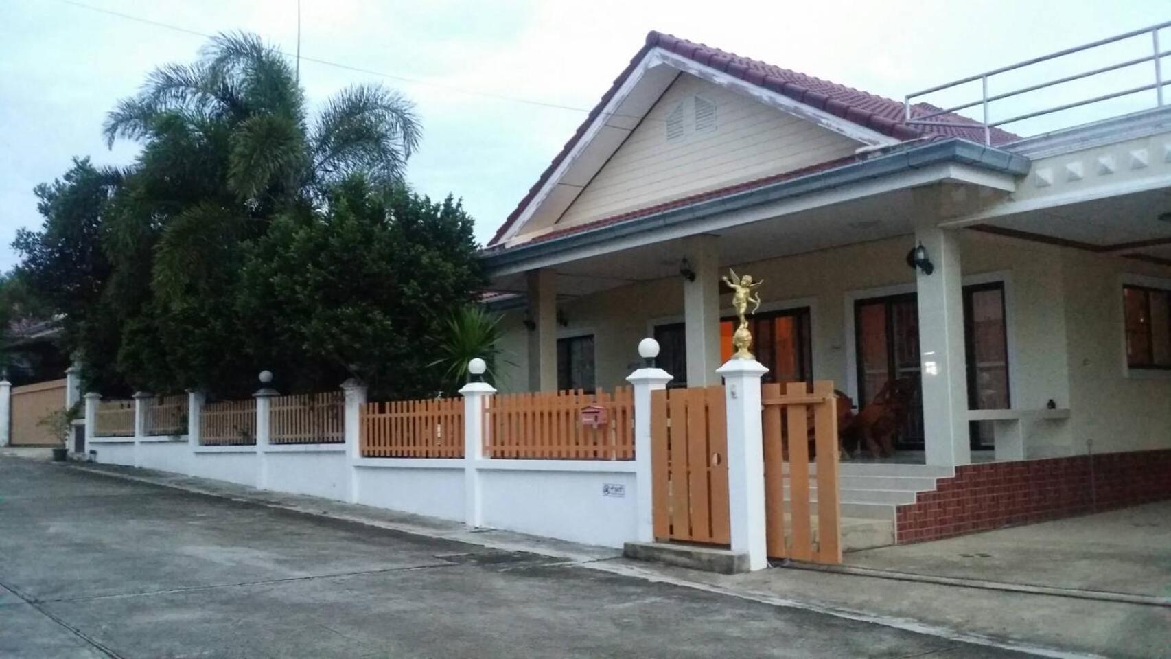 Villa with Private Pool - Photo 24