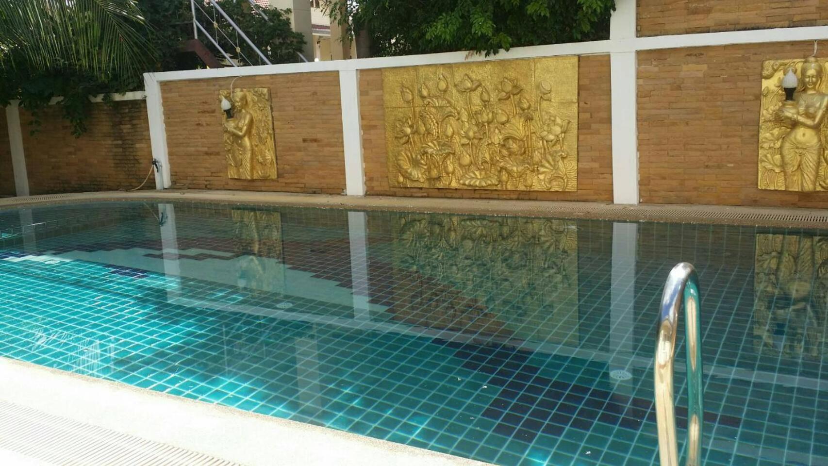 Villa with Private Pool - Photo 44